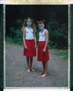 India et Gaëlle, été 2020 - Polaroïd, photographie, enfance. 21e siècle