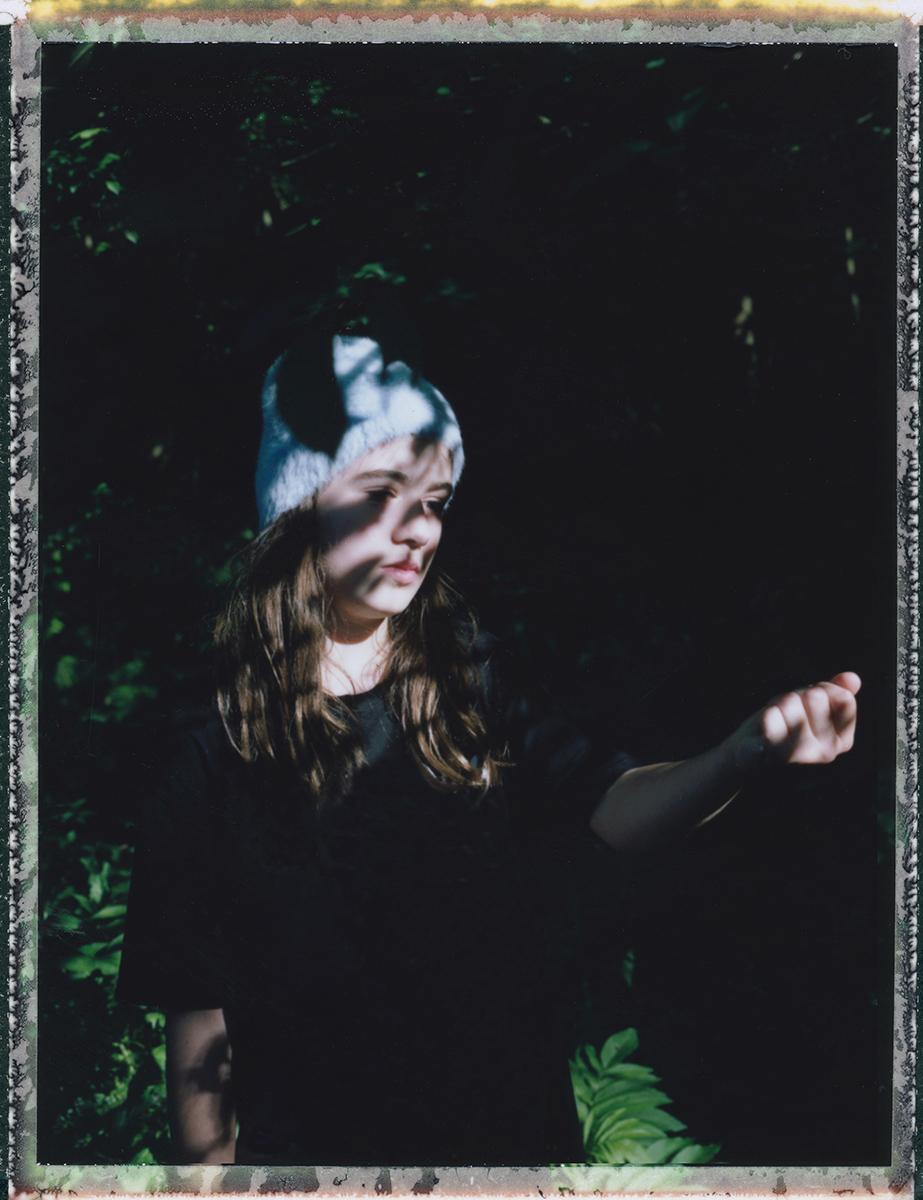 Gabriela a los doce años - Contemporánea, Polaroid, Fotografía, Infancia. Siglo XXI
