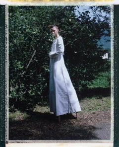 Se marier avec un pommier - Contemporain, Polaroid, Photographie