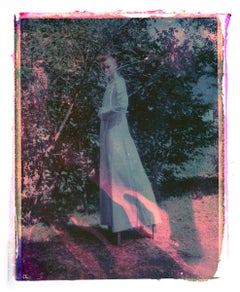 Se marier avec un pommier (négatif) - Contemporain, Polaroïd, Photographie
