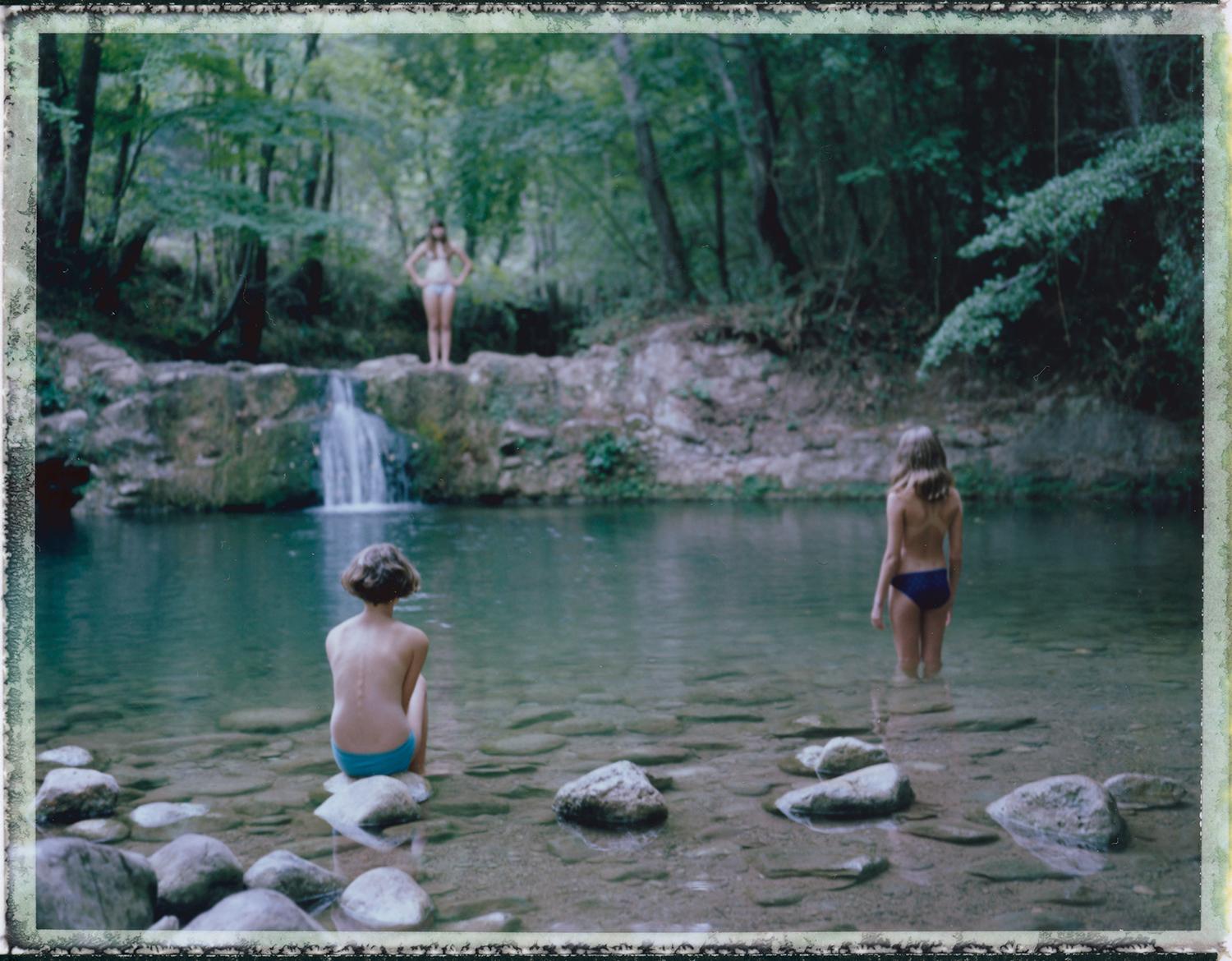 Giochi estivi - Contemporaneo, Polaroid, Fotografia, Giovani, 21° secolo, Colore