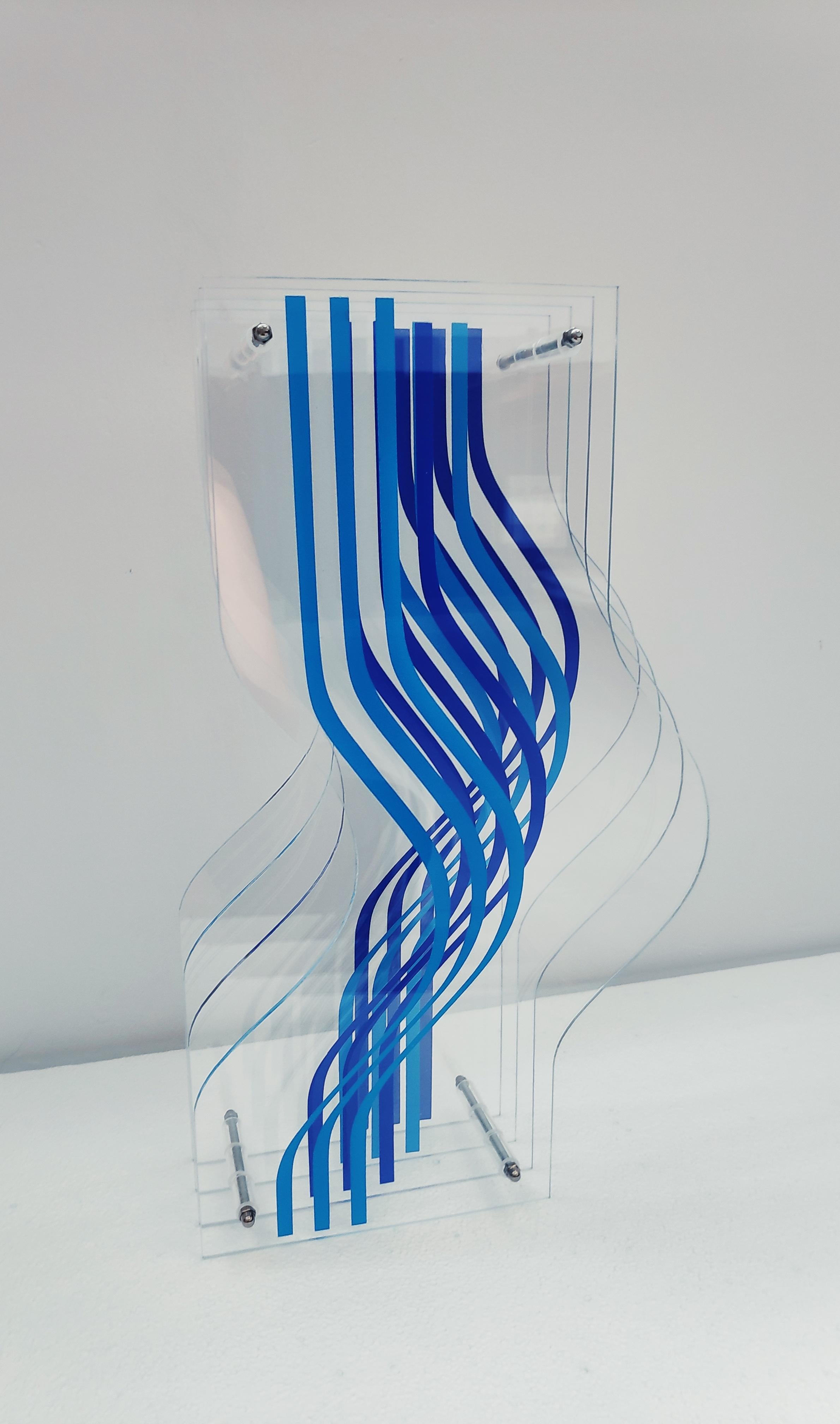 Blue contorsion, (Methacrylate) - Sculpture by Cristina Ghetti