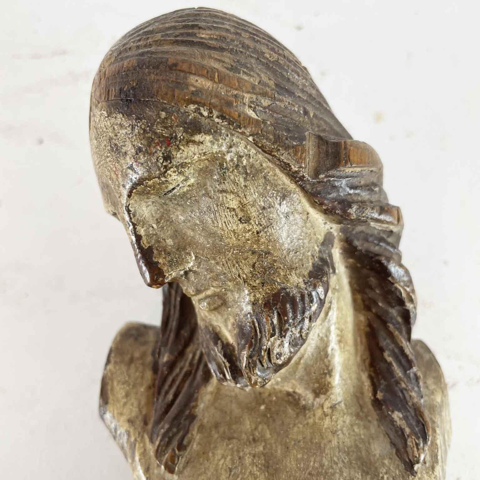 Baroque Christ en croix Sculpture religieuse italienne sculptée et laquée 18e siècle en vente