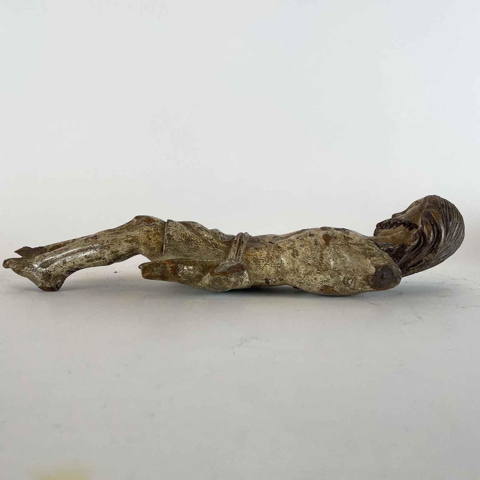 18th Century and Earlier Christ en croix Sculpture religieuse italienne sculptée et laquée 18e siècle en vente