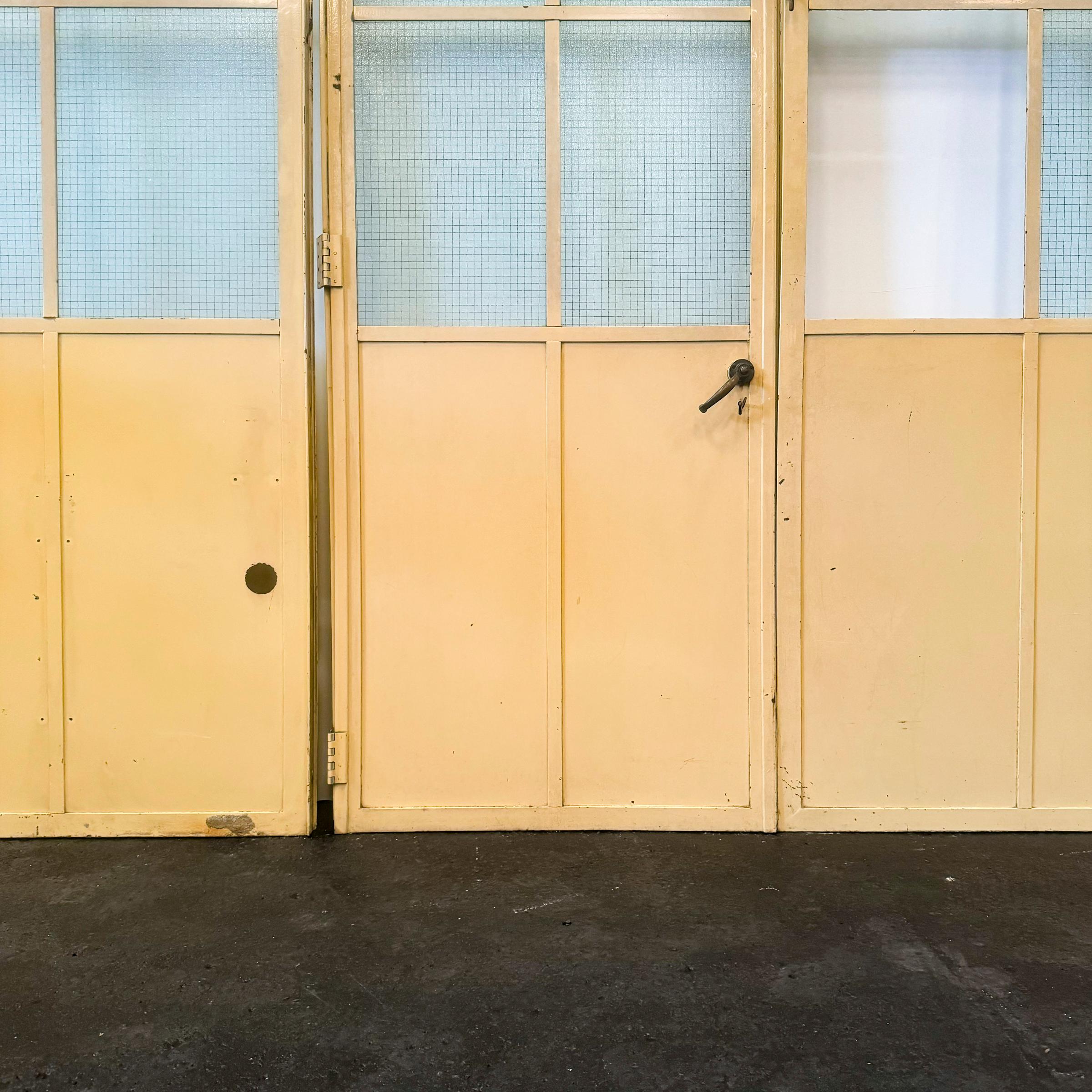 Schermo divisorio Crittle Window - 340,5cm x 287cm In condizioni buone in vendita a Ware, GB