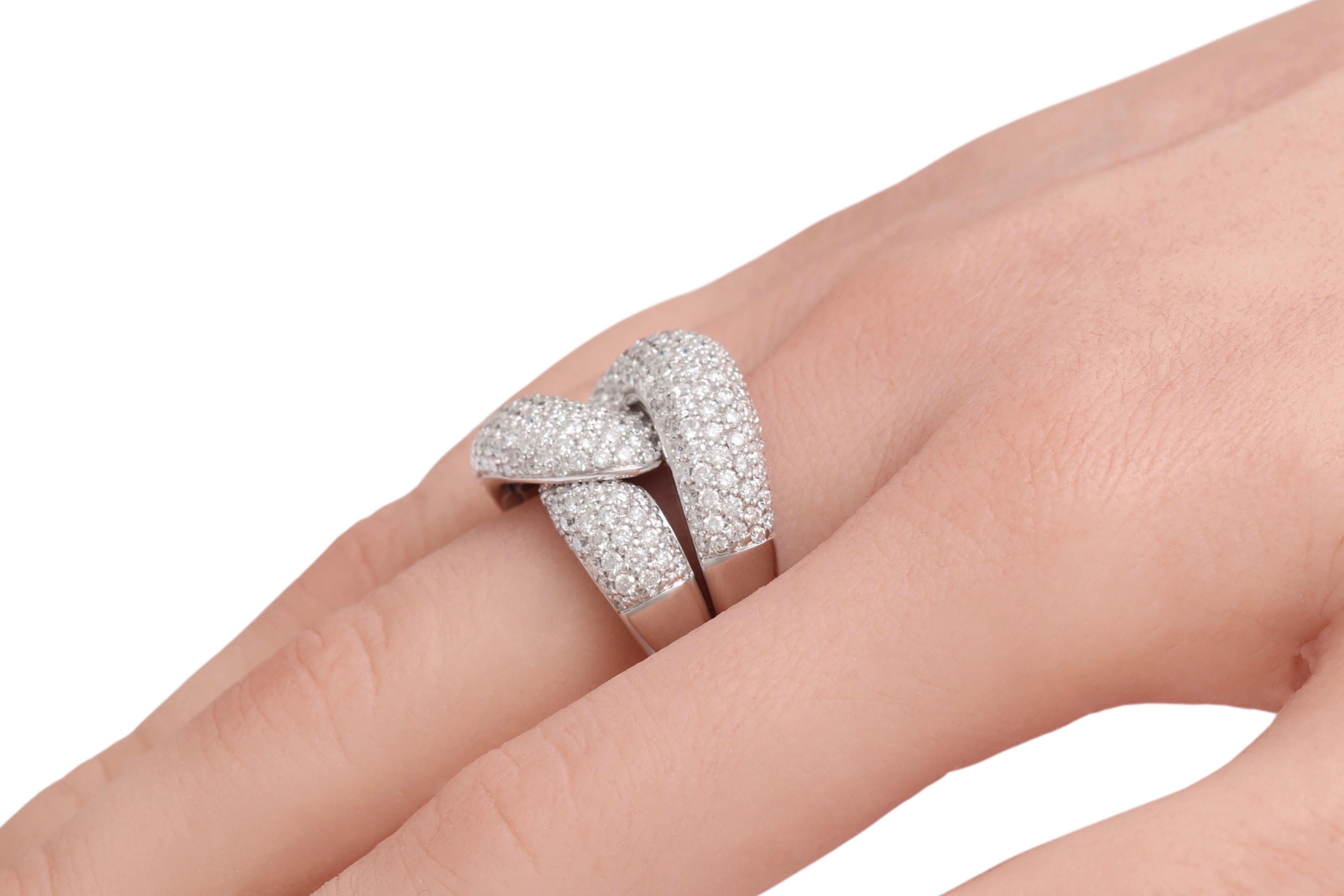 Crivelli Anillo de Diamantes con Nudo Moderno en Pavé Completo de Oro Blanco de 18 Kt en venta 9