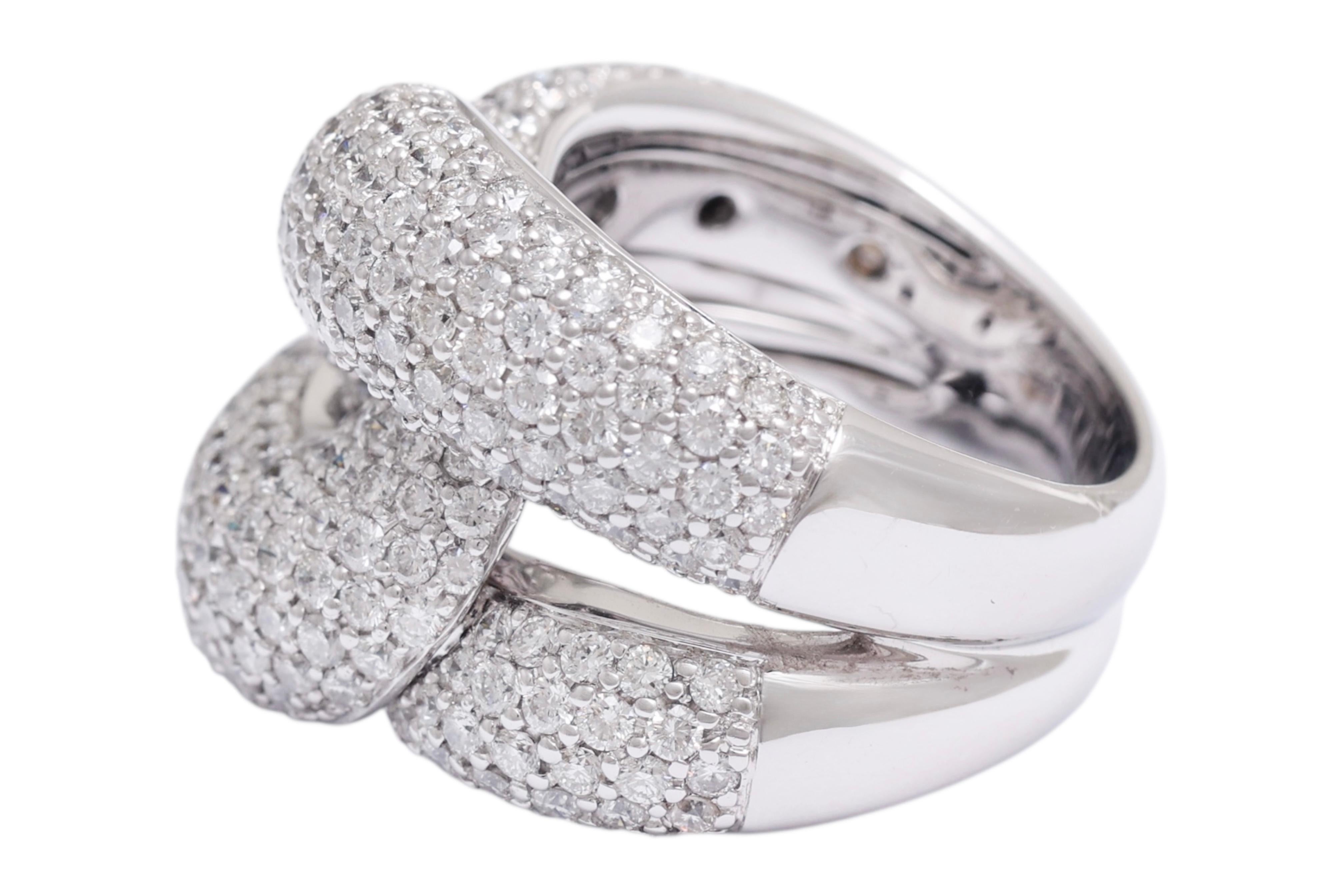 Crivelli Anillo de Diamantes con Nudo Moderno en Pavé Completo de Oro Blanco de 18 Kt Corte brillante en venta