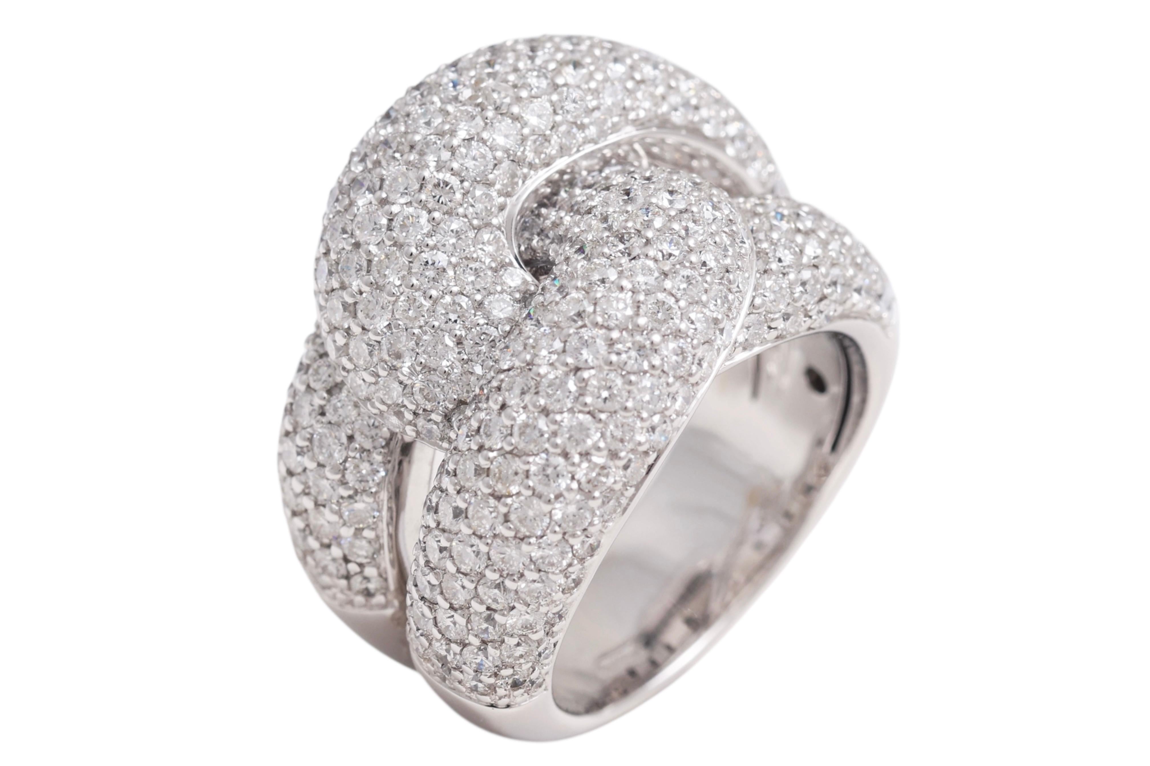 Crivelli Anillo de Diamantes con Nudo Moderno en Pavé Completo de Oro Blanco de 18 Kt en venta 3