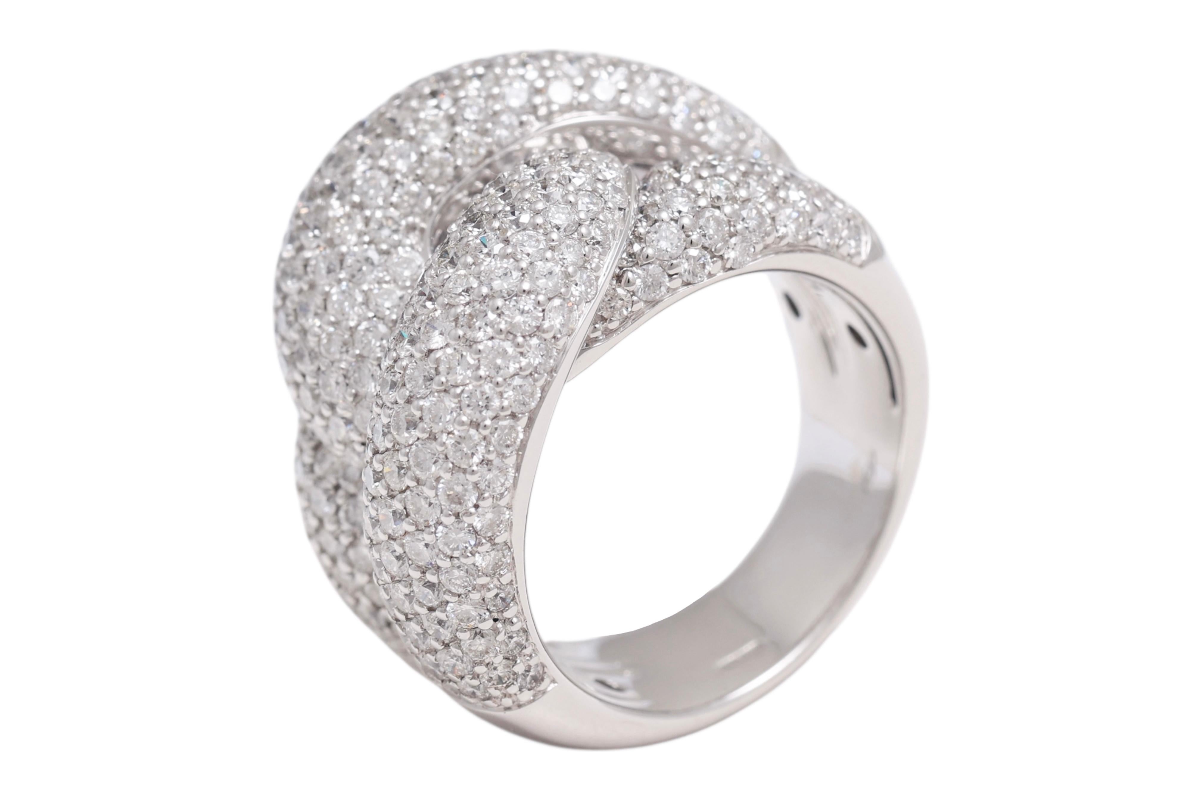 Crivelli Anillo de Diamantes con Nudo Moderno en Pavé Completo de Oro Blanco de 18 Kt en venta 4