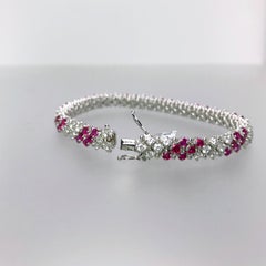Bracciale Crivelli in oro bianco 18 carati, rubino 4,96 carati e diamante 3,08 carati