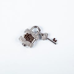Crivelli Charm Link Lock Pendant or Closure 18 Karat Gold Diamonds Open Close