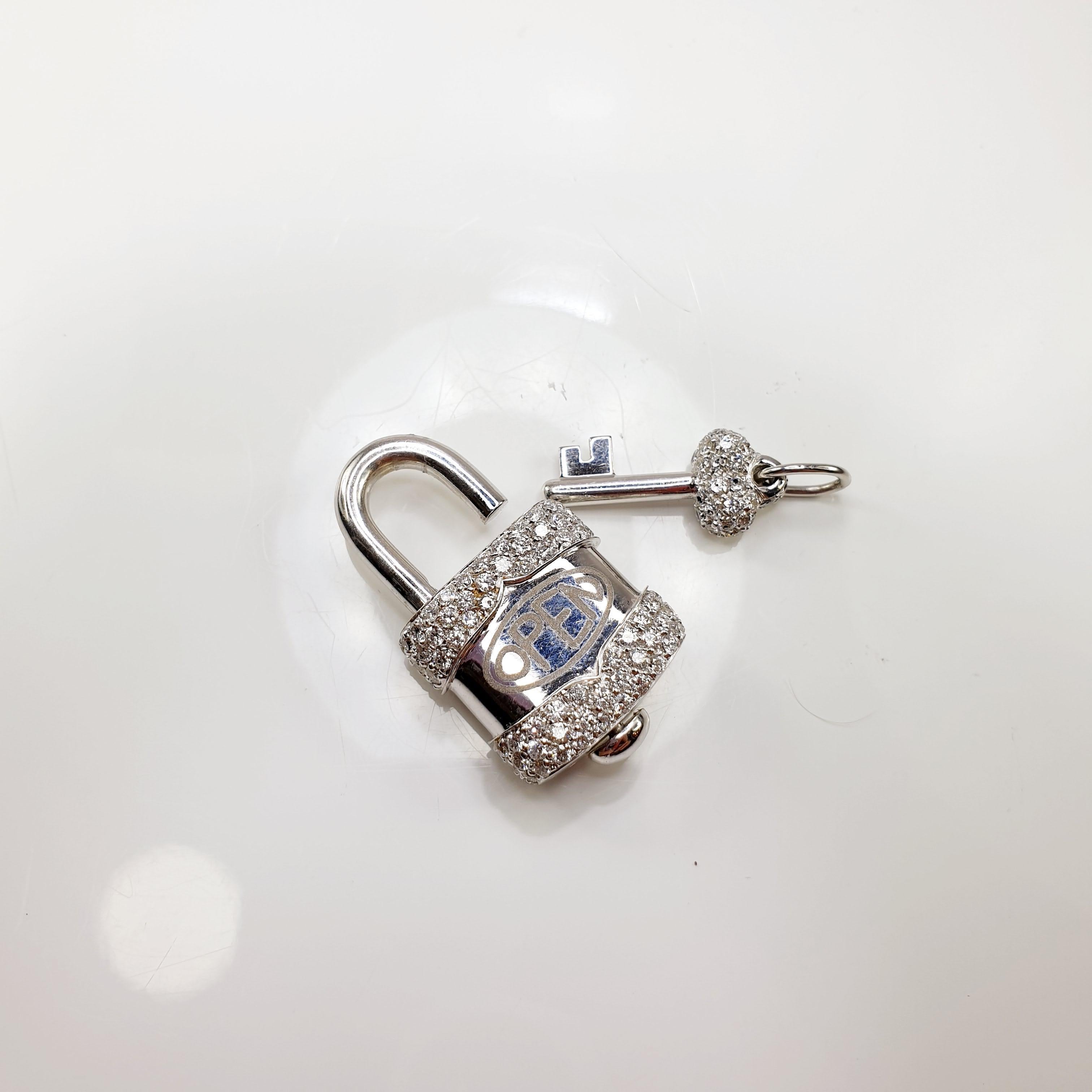 Crivelli Charm Link Lock Pendant or Closure 18 Karat Gold Diamonds Open Close In New Condition In Bilbao, ES