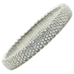 Crivelli Diamant-Pavé- Stretch-Armband aus 18 Karat Weißgold mit 10,7 Karat Diamanten