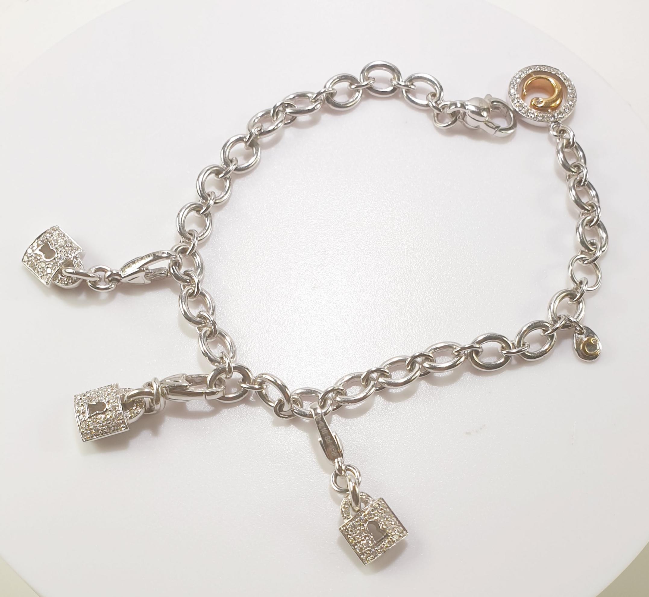 Contemporain Bracelet à breloques Crivelli Lock en or blanc 18 carats et diamants blancs et noirs en vente