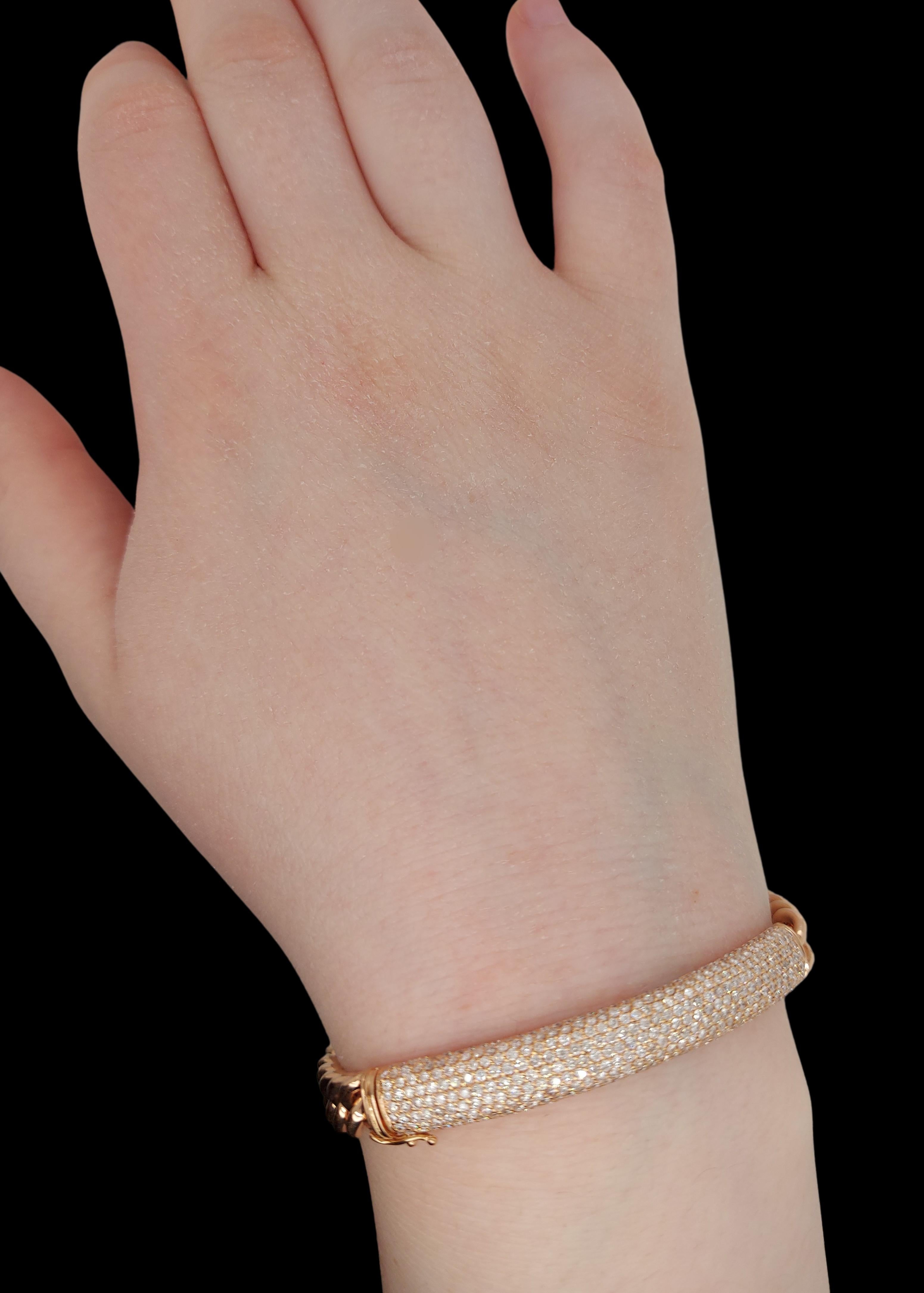 Crivelli Stunning 18kt Rose Gold Bracelet with 2.46 Ct Pavé Set Diamonds For Sale 4