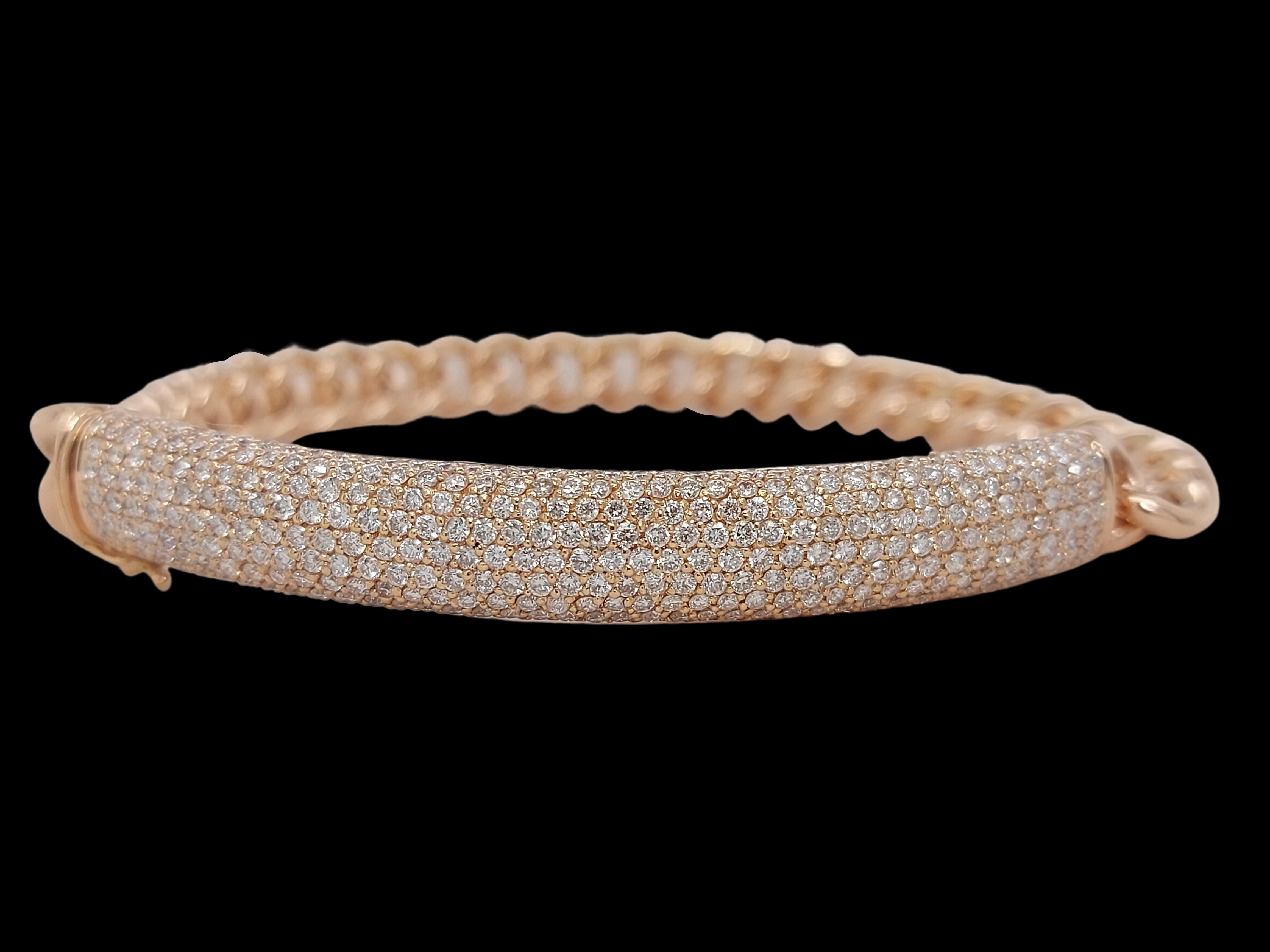 Brilliant Cut Crivelli Stunning 18kt Rose Gold Bracelet with 2.46 Ct Pavé Set Diamonds For Sale