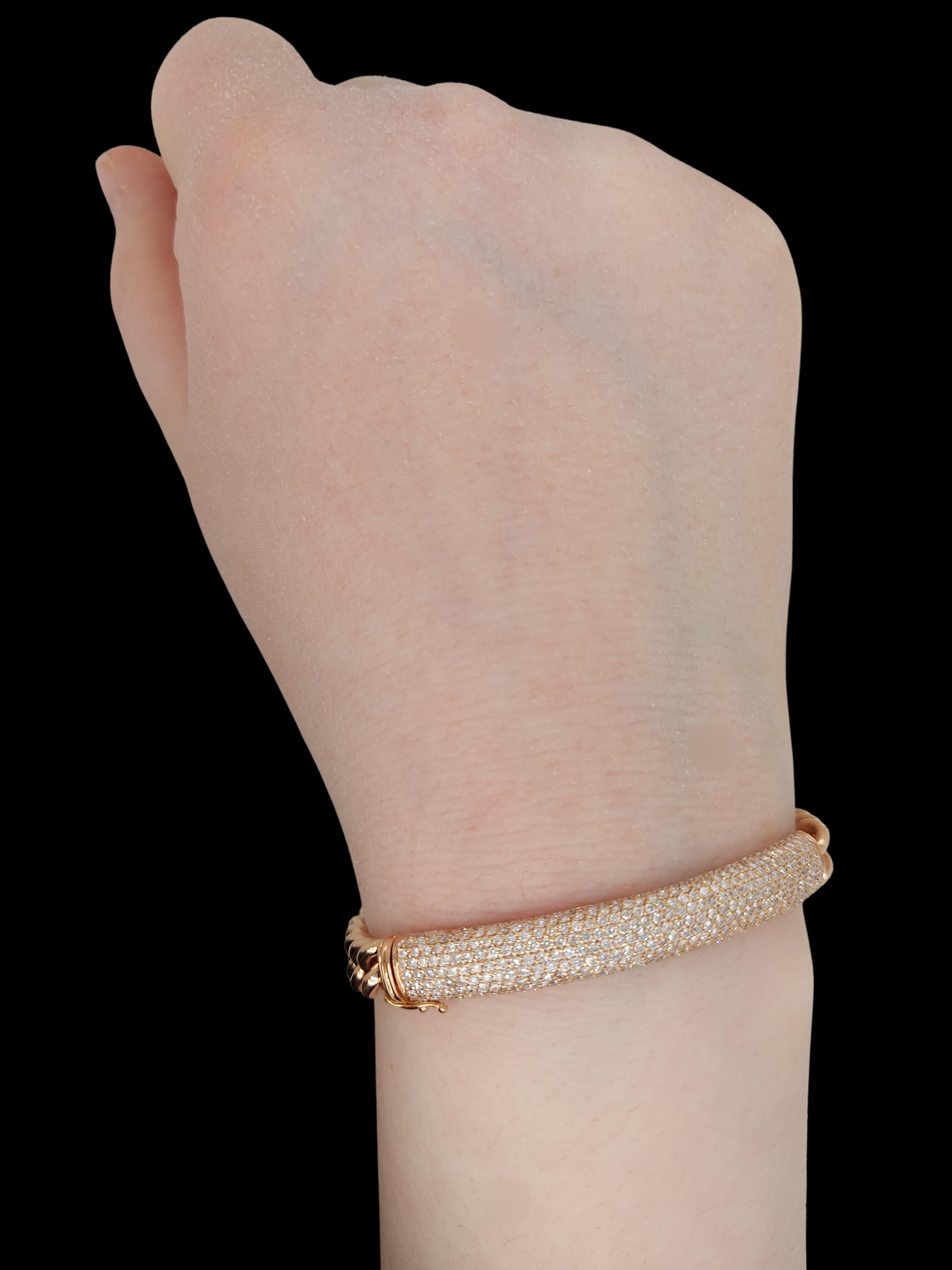 Crivelli Stunning 18kt Rose Gold Bracelet with 2.46 Ct Pavé Set Diamonds For Sale 1