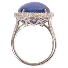 Anello da cocktail con zaffiro cabochon e diamanti in oro bianco Crivelli da 14,85 carati
