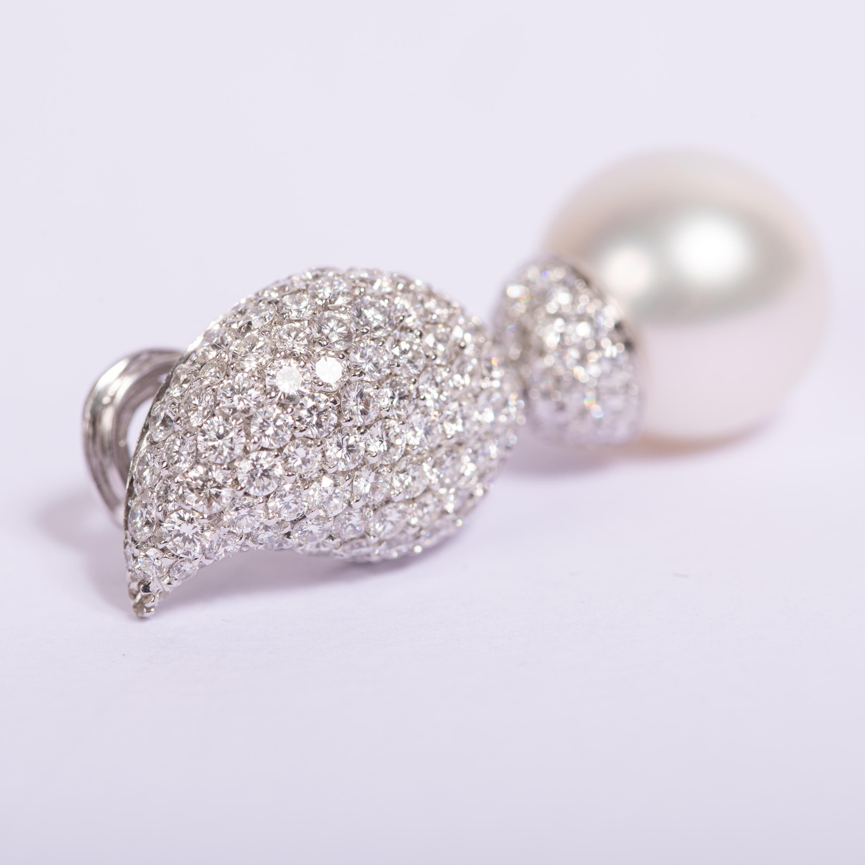 Crivelli Weißgold 5,14 Karat Diamanten Pavé-Ohrringe mit Perlen (Brillantschliff) im Angebot