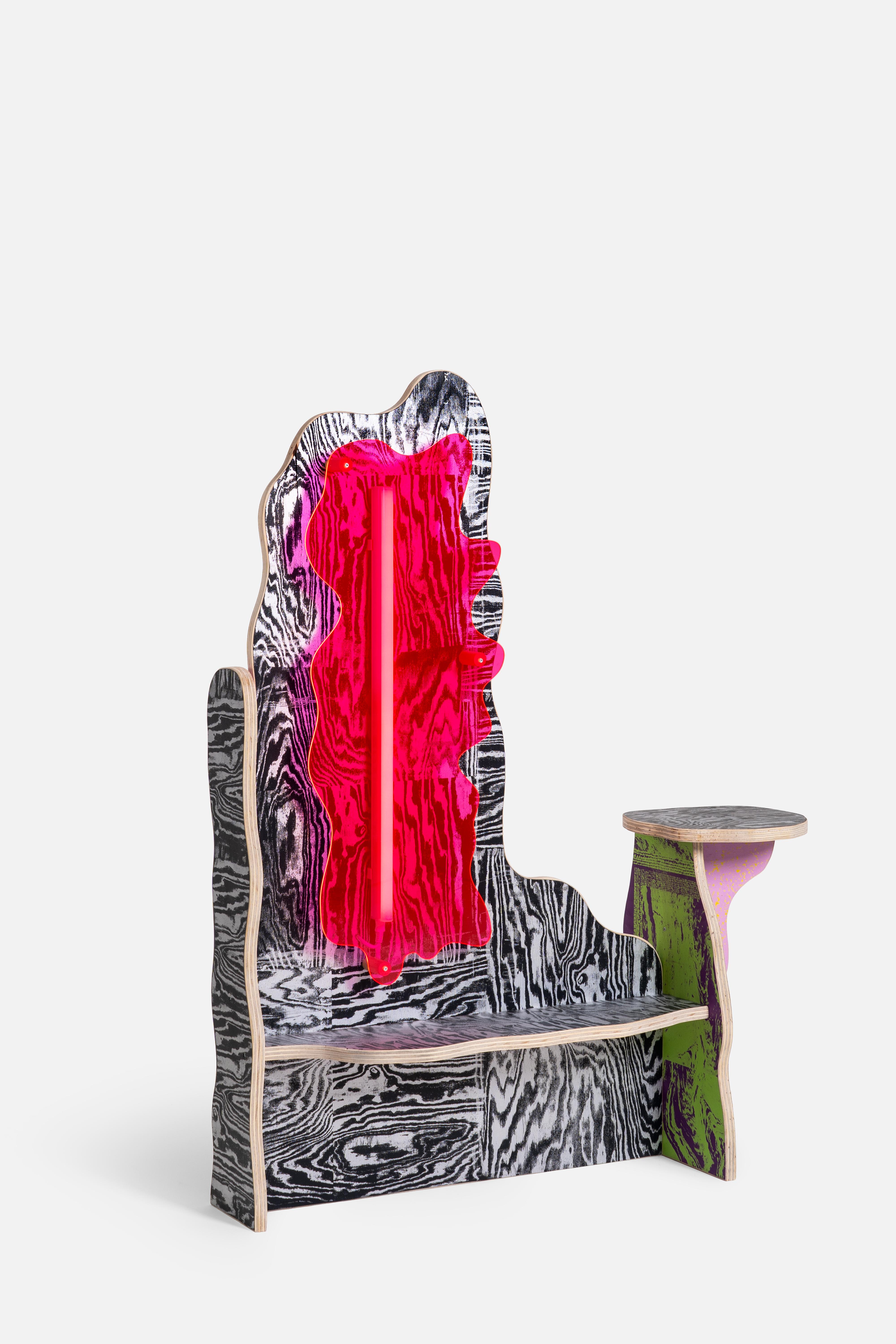 This bench with lights is a one-of-a-kind piece, designed and crafted in 2024 by the duo Edizioni Brigantino.
Their practice is a vibrant and playful fusion of contemporary art and design. The work is made using Chilean pine plywood as a base,