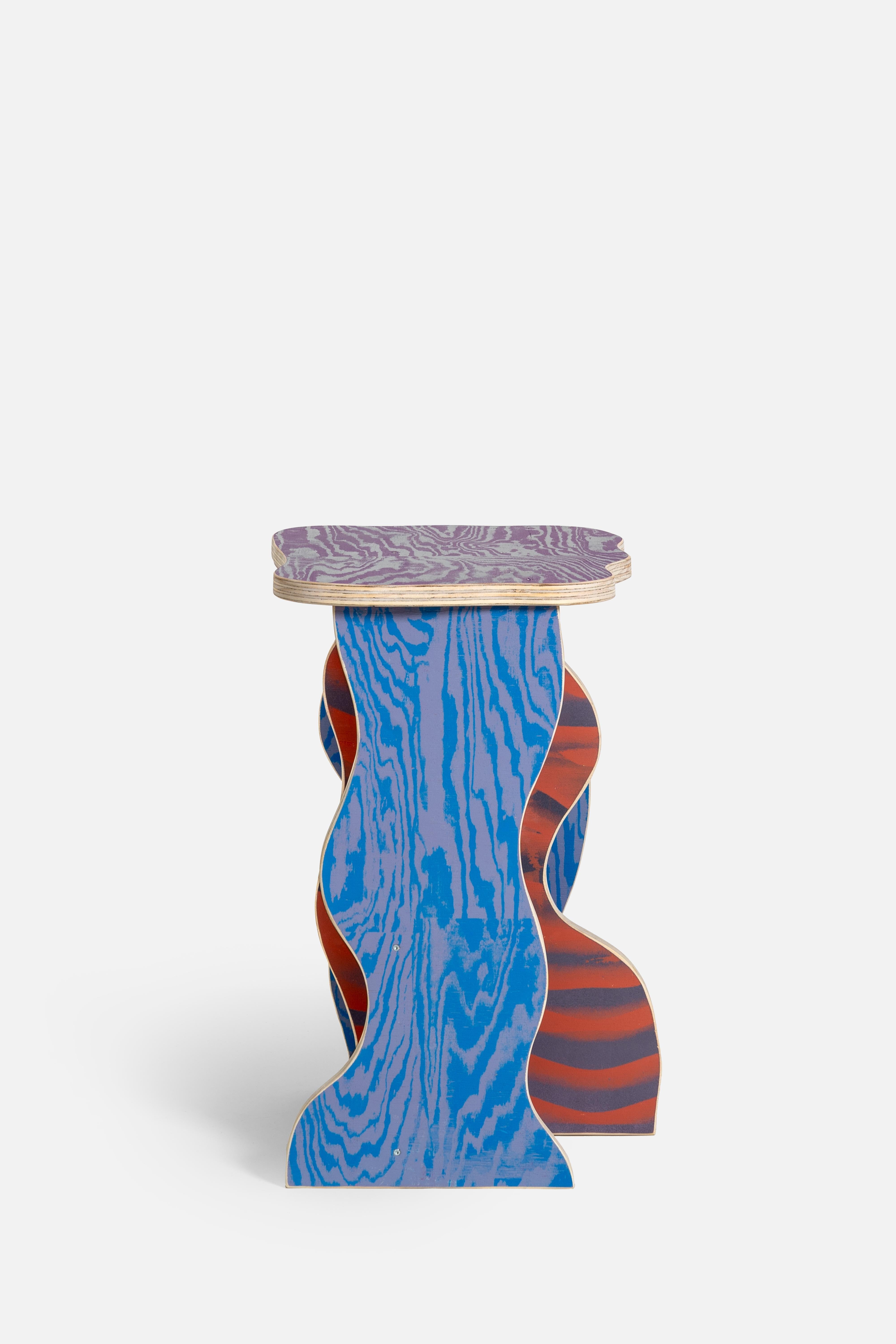 italien CRLL n°136 / Tabouret / Impression colorée de soie sur contreplaqué en vente