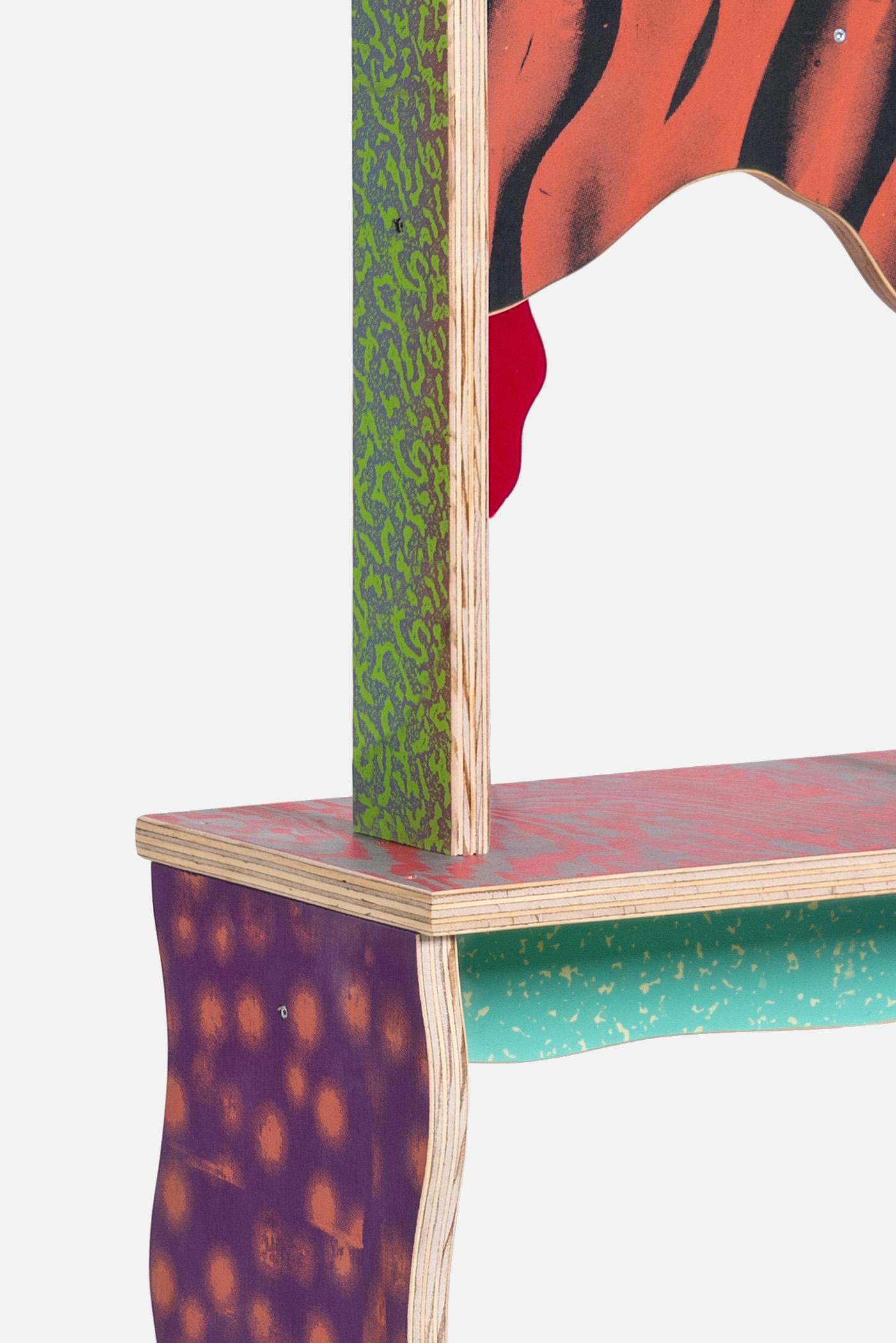 Postmoderne CRLL n°139 / Lampadaire et table / Impression colorée de soie sur contreplaqué en vente