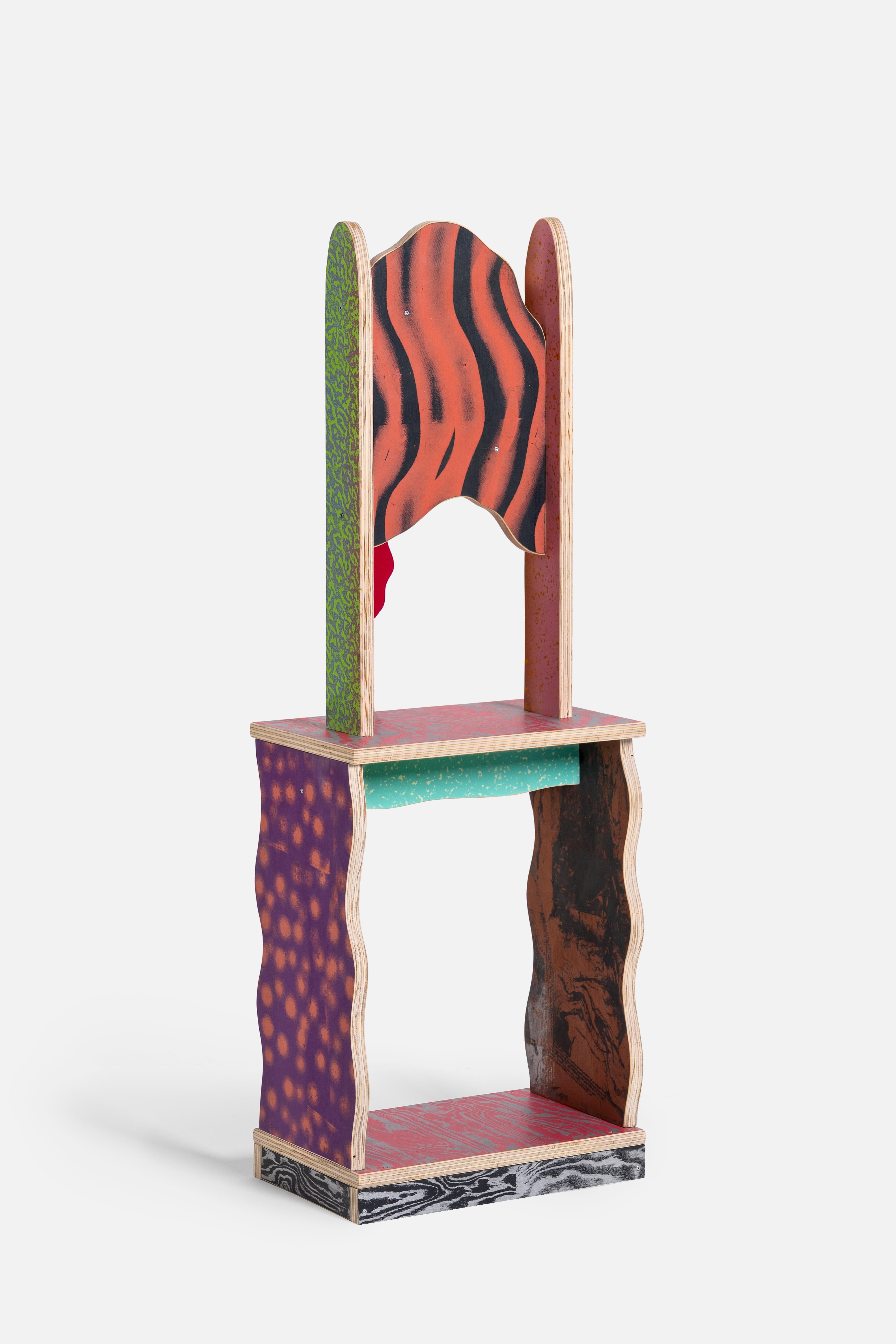 Peint à la main CRLL n°139 / Lampadaire et table / Impression colorée de soie sur contreplaqué en vente