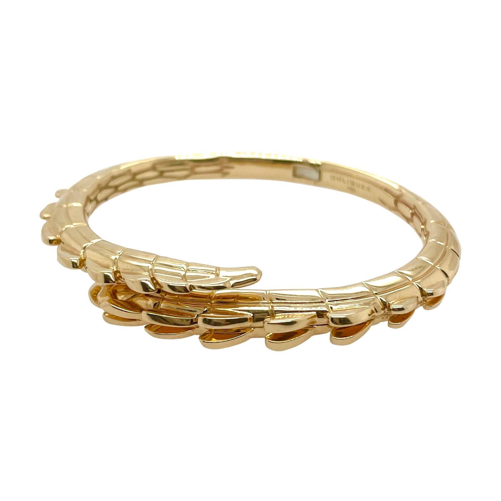 Croc Tail Cuff Bangle in 18ct Yellow Gold For Sale 1