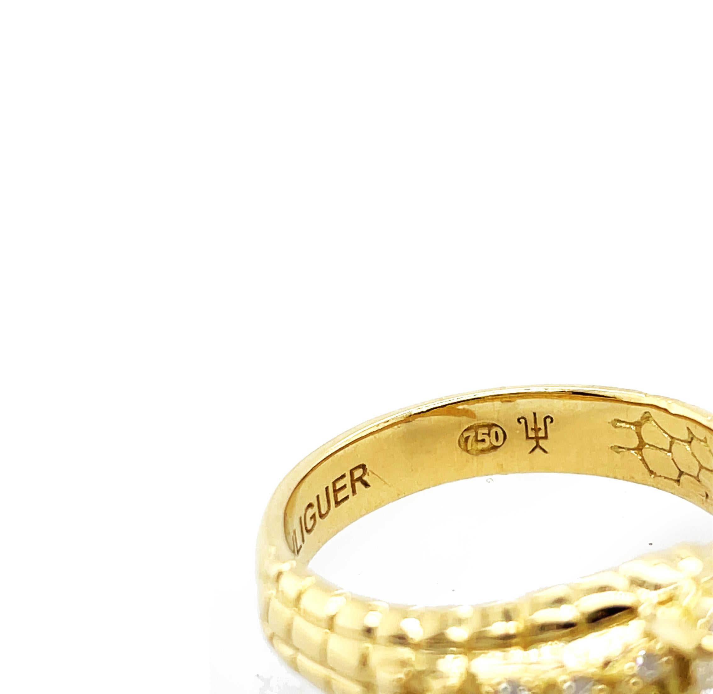 Croc tail diamond ring in 18ct yellow gold For Sale 1