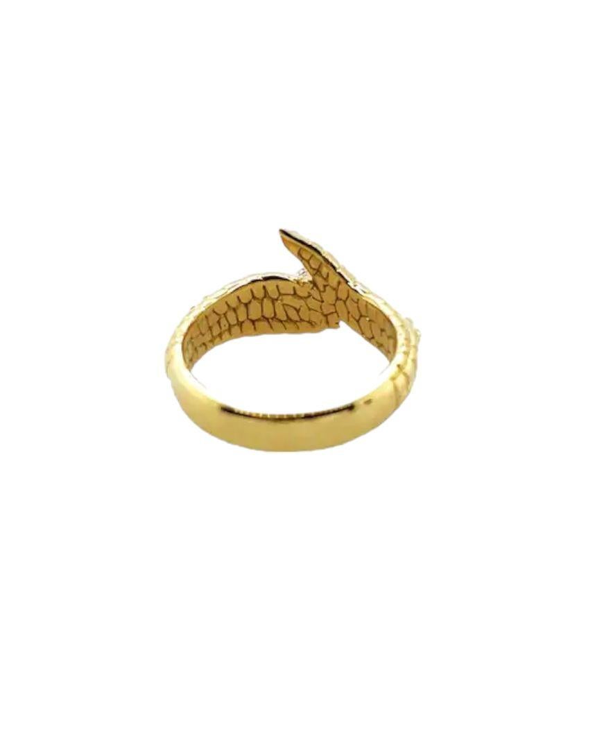 Croc tail diamond ring in 18ct yellow gold For Sale 2