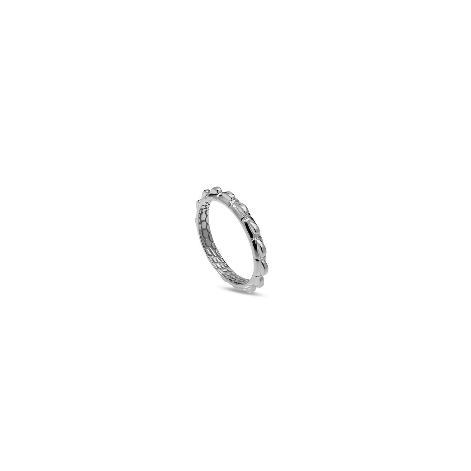 For Sale:  Croc Tail Stacker Ring in 18ct White Gold with White Diamonds 3