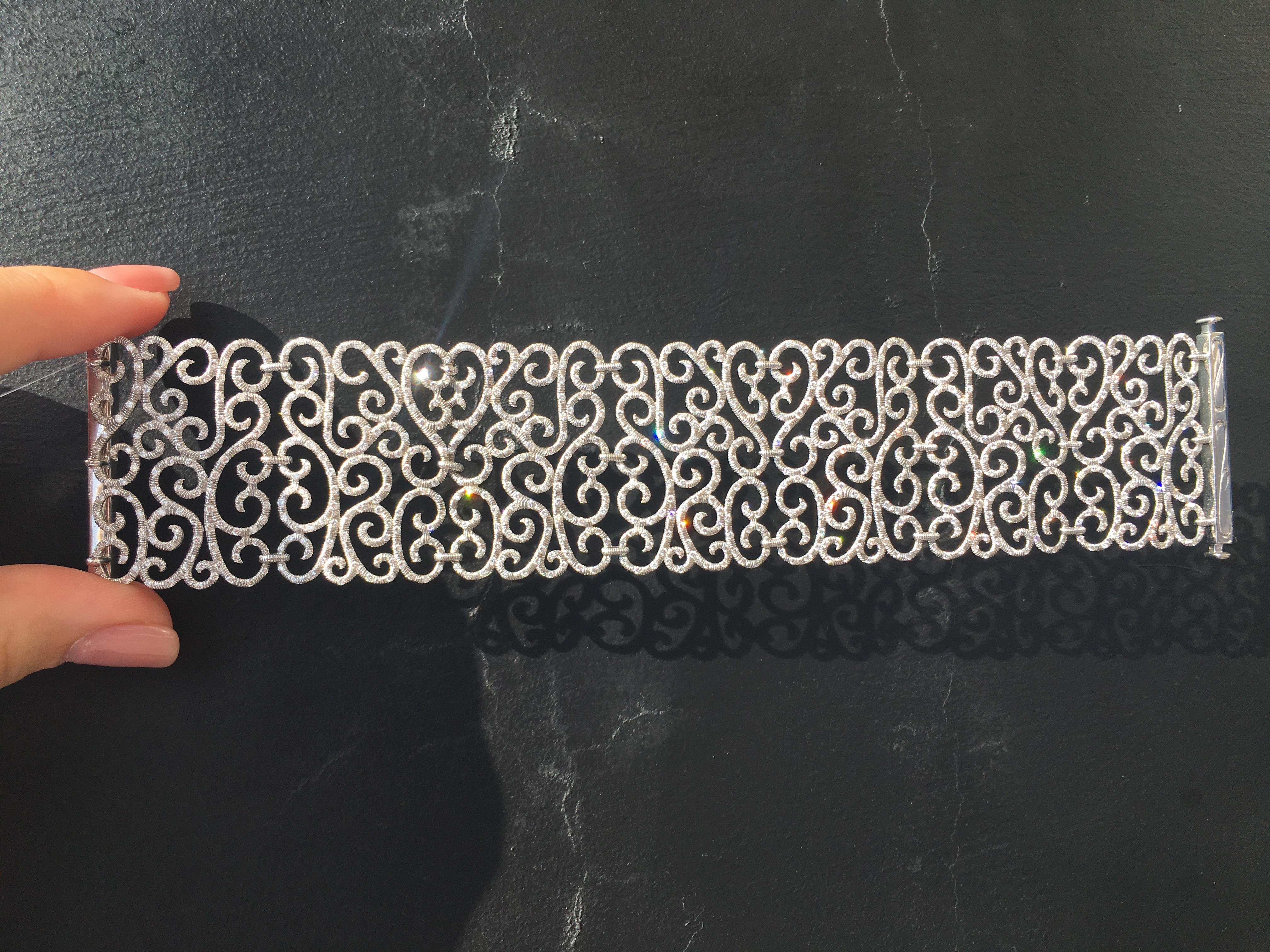 Crochet Fine Jewelry White Diamond 18 Karat Gold Bracelet For Sale 1