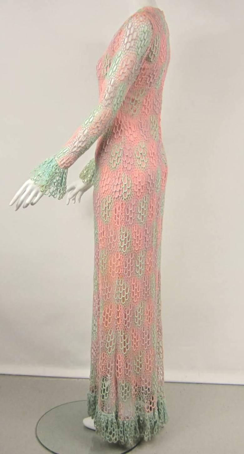  Robe longue au crochet arc-en-ciel pastel vintage des années 1970  Bon état - En vente à Wallkill, NY