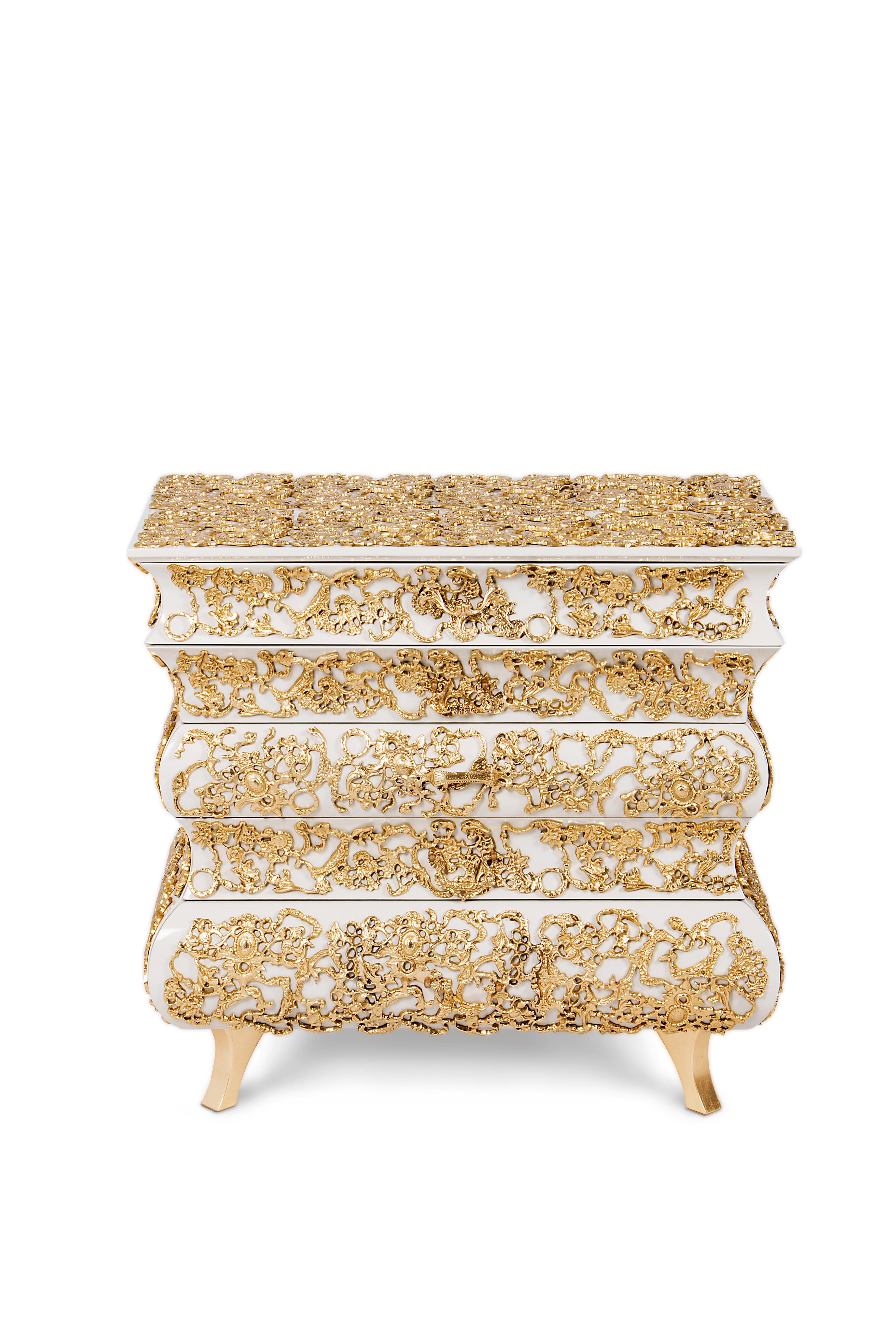 The crochet nightstand merges a traditional knitting technique, with the best of Portuguese luxury furniture design. Inspired by the artisan method popular in Europe during the 19th century, the crochet nightstand is rich in texture and has a