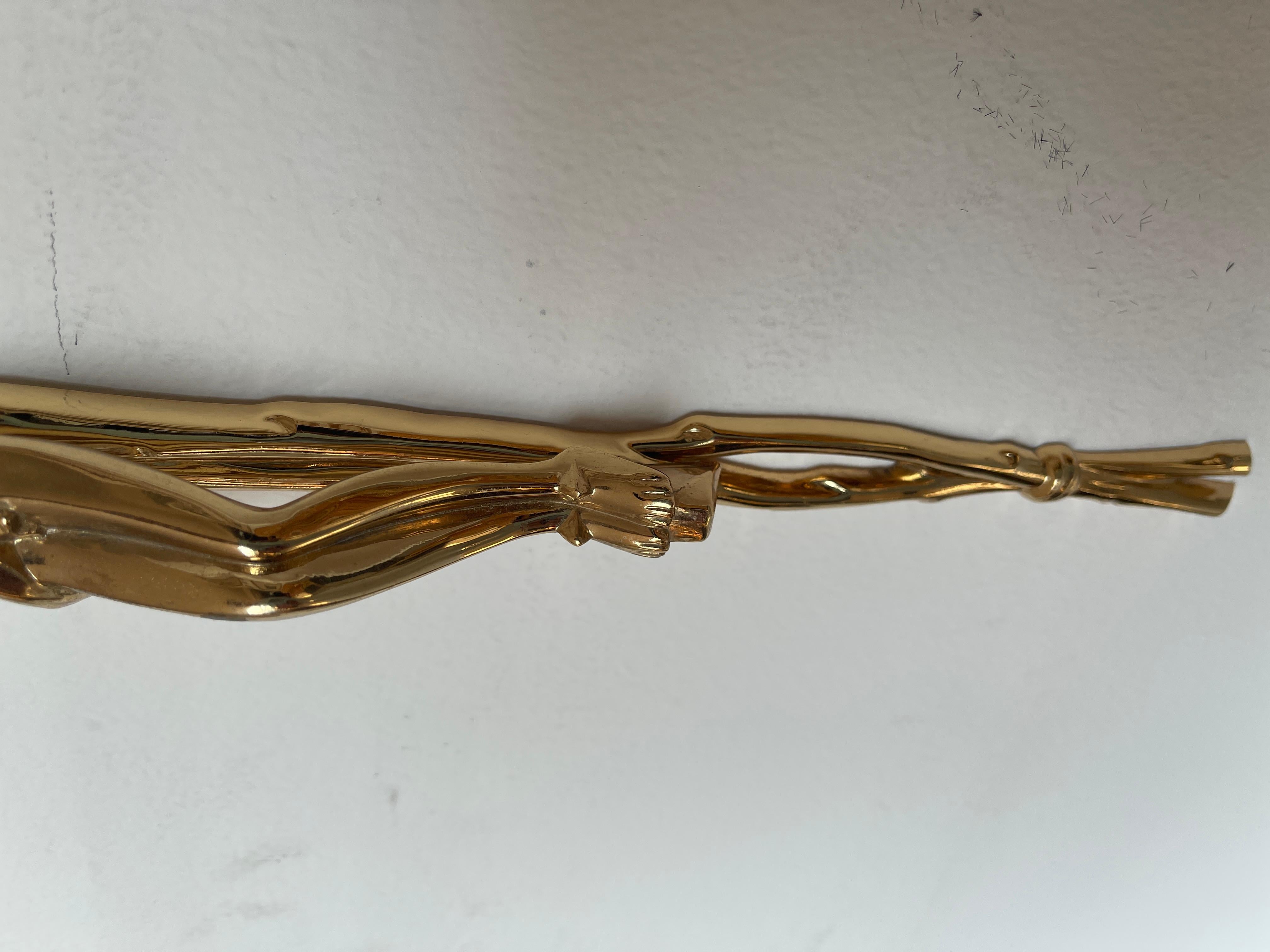20th Century Crocifisso di gesù in bronzo placcato oro fatto a mano Italia in vendita