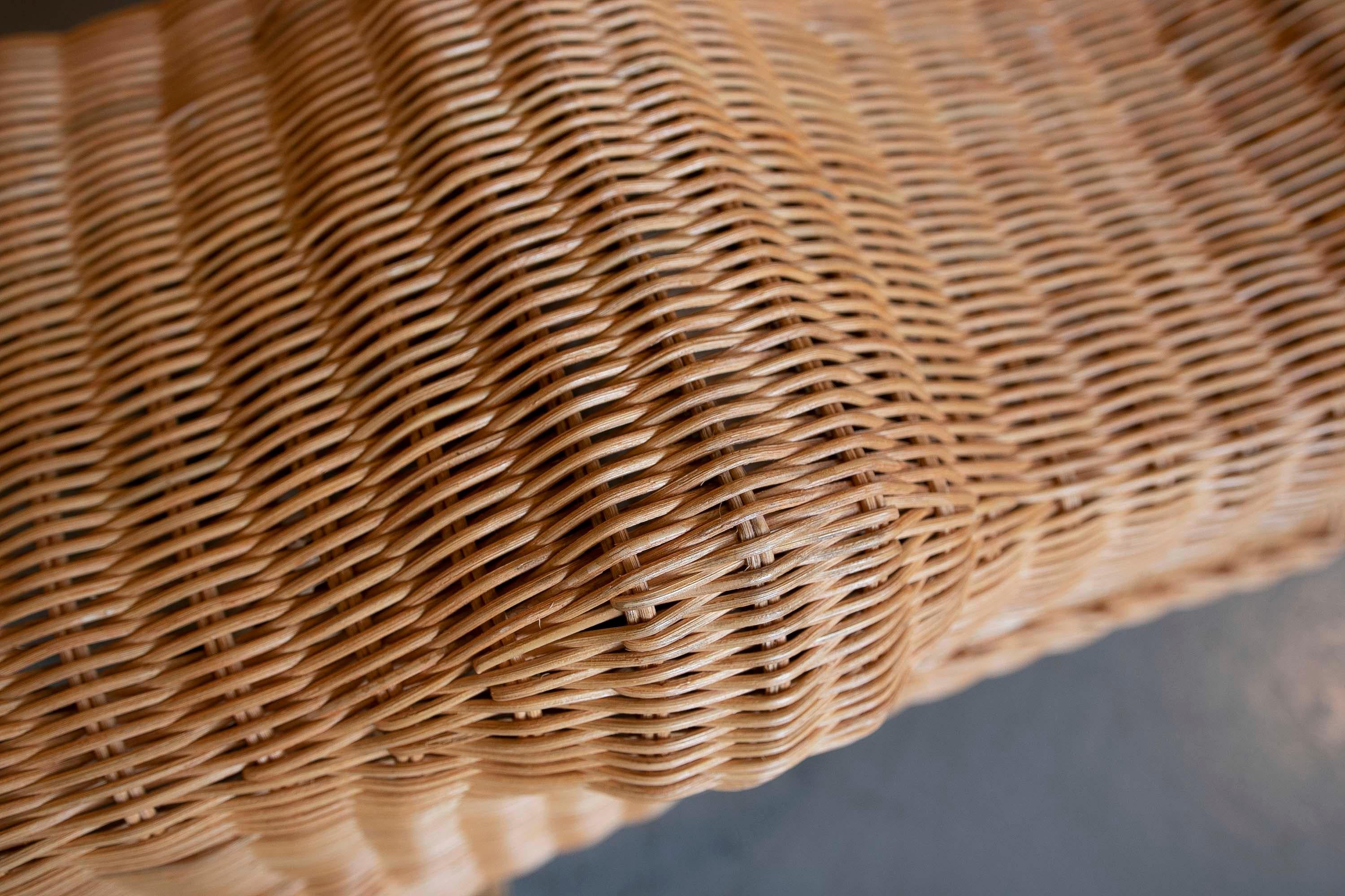 Crocodile Bench Made of Wicker with Iron Structure in Brown Tone 9