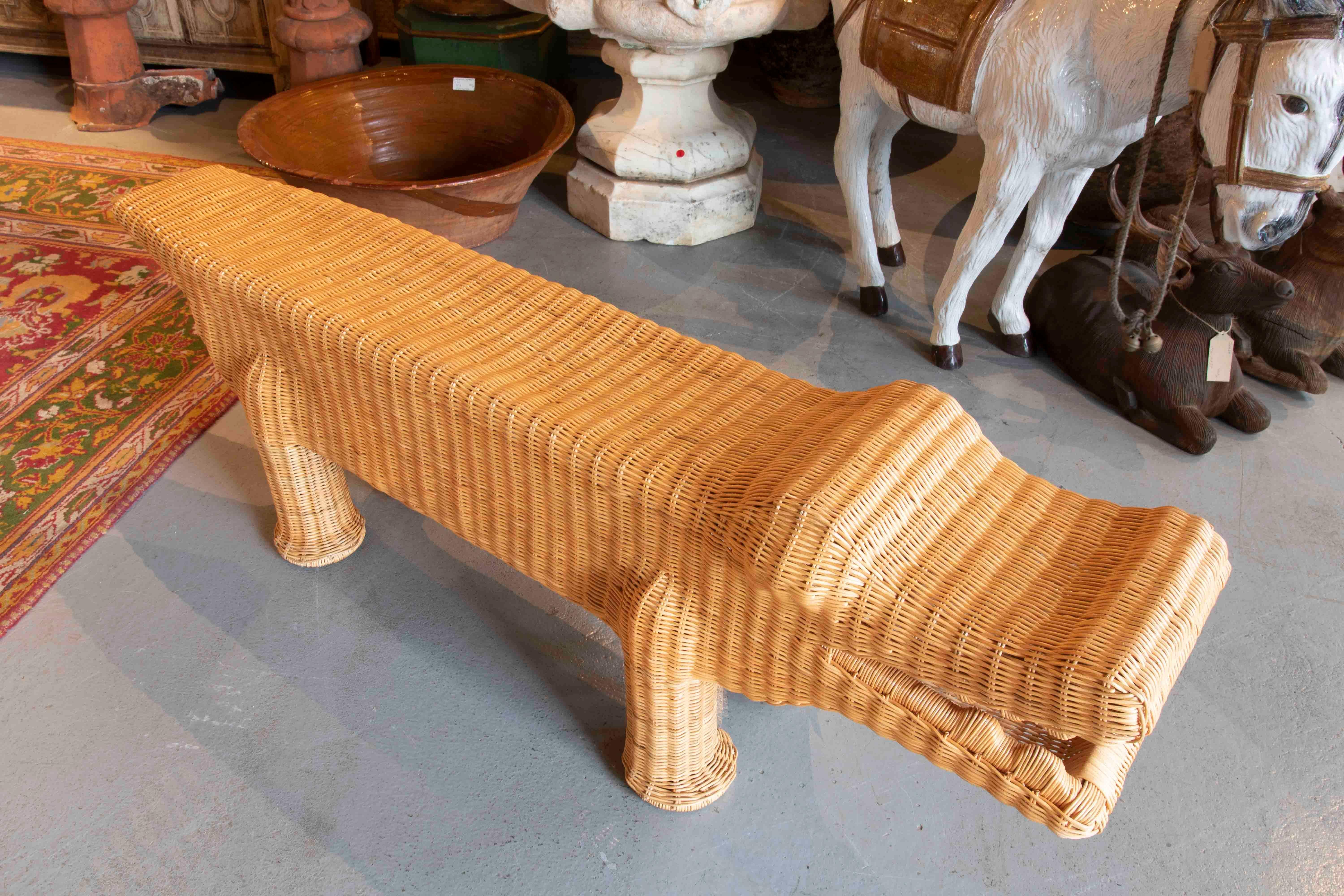 Banc Crocodile en osier avec structure en fer dans les tons bruns Bon état - En vente à Marbella, ES