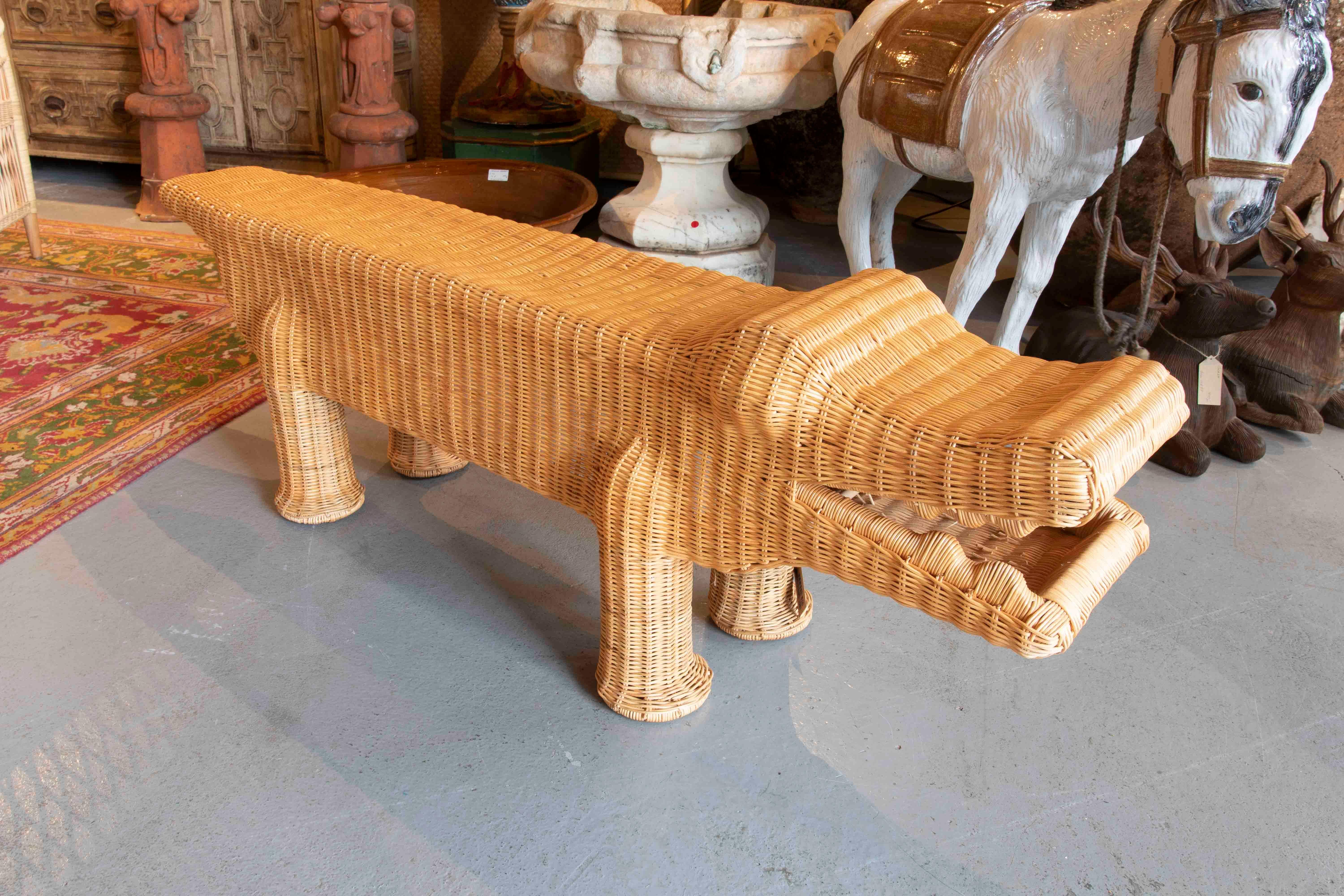 XXIe siècle et contemporain Banc Crocodile en osier avec structure en fer dans les tons bruns en vente