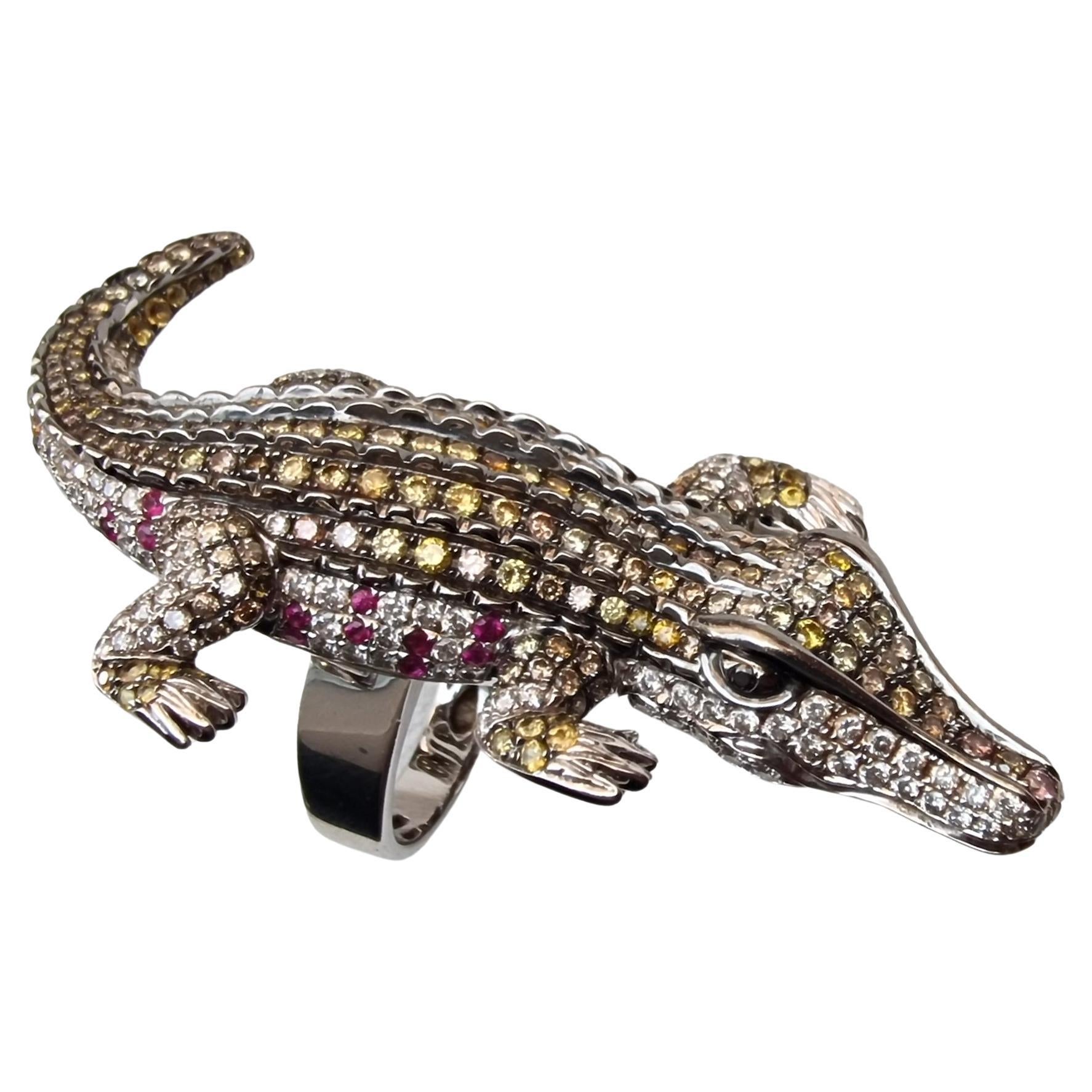 18 Karat Ring mit Krokodil und Diamant in Weißgold im Angebot