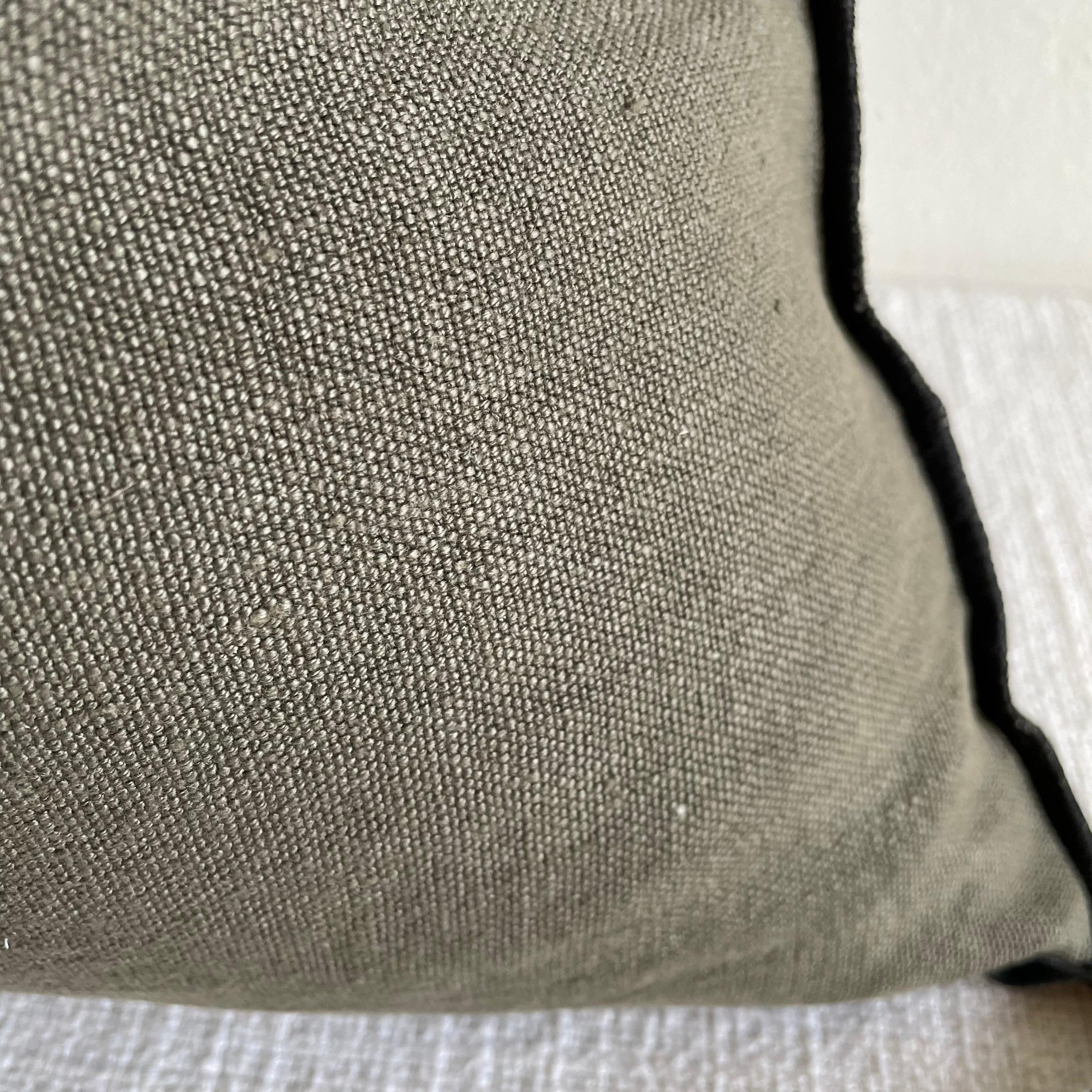 Stone Wash French Linen Accent Pillow In New Condition In Brea, CA