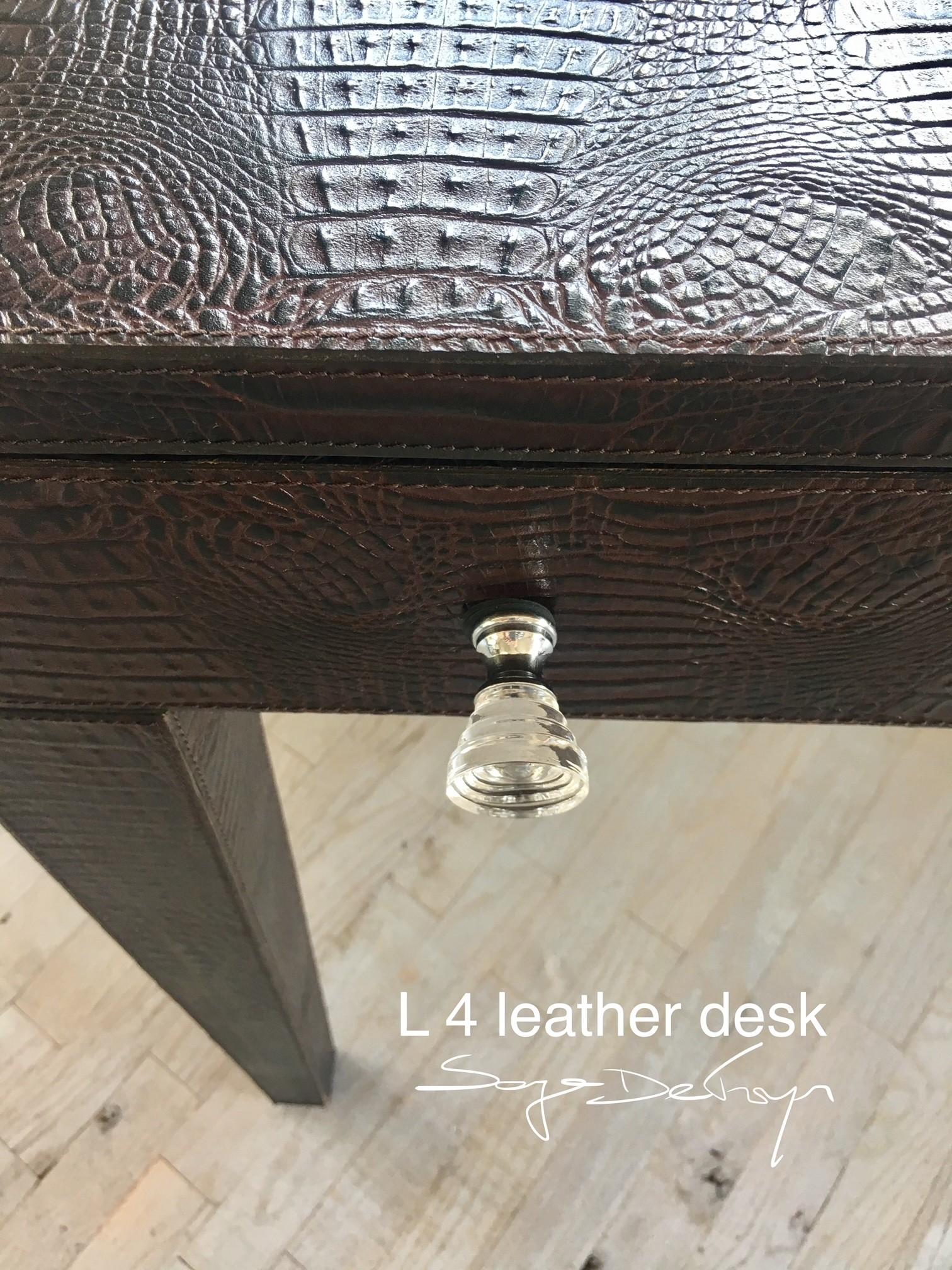 Crocodile Leather Desk by Serge De Troyer In Good Condition For Sale In North Bay Village, FL