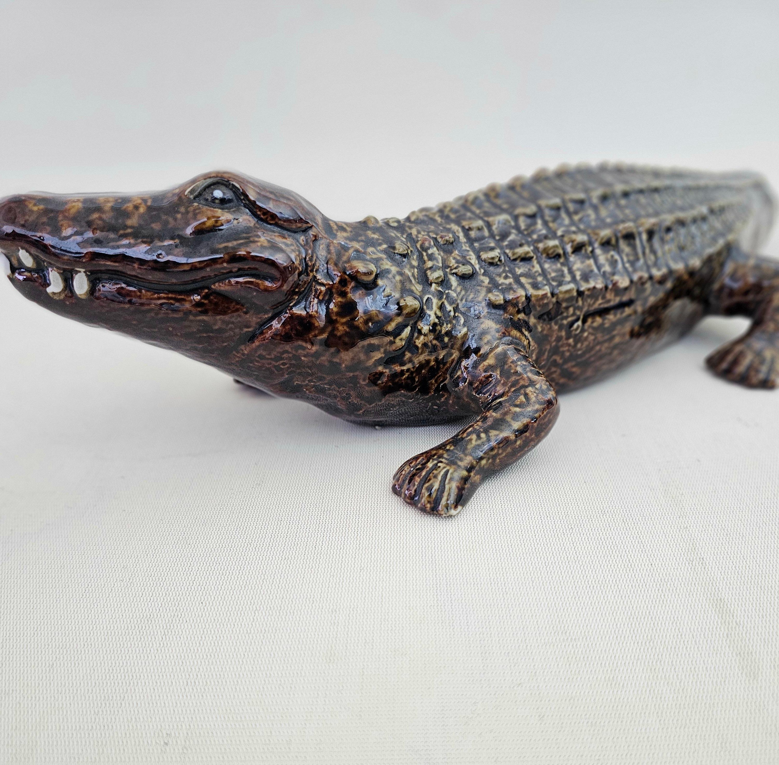Sculpture en majolique émaillée polychrome crocodile mi-siècle moderne Italie années 60 en vente 2