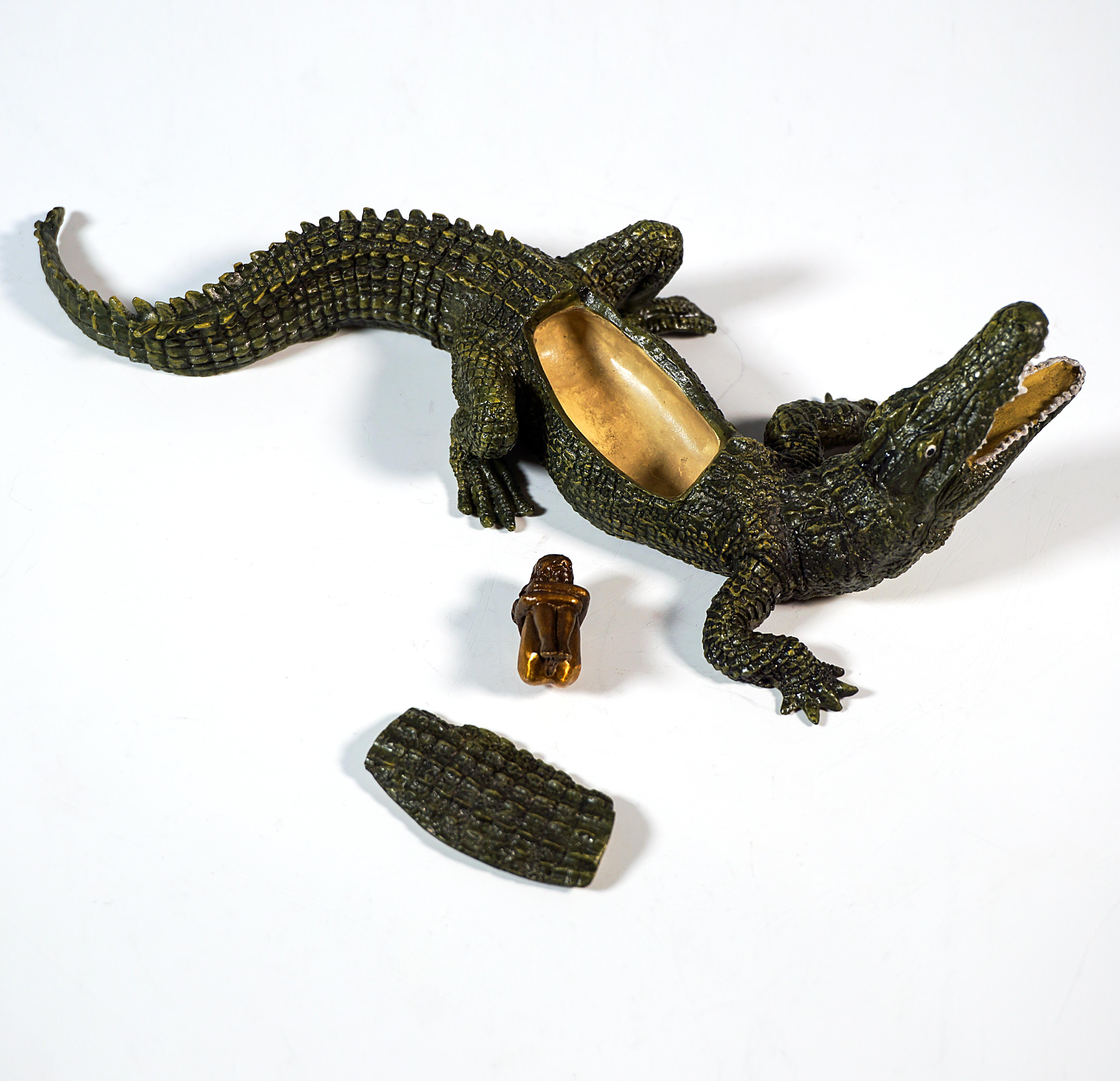 Pittura a freddo Coccodrillo con fanciulla nel ventre, bronzo originale viennese, di Bergmann, 1900 ca. in vendita