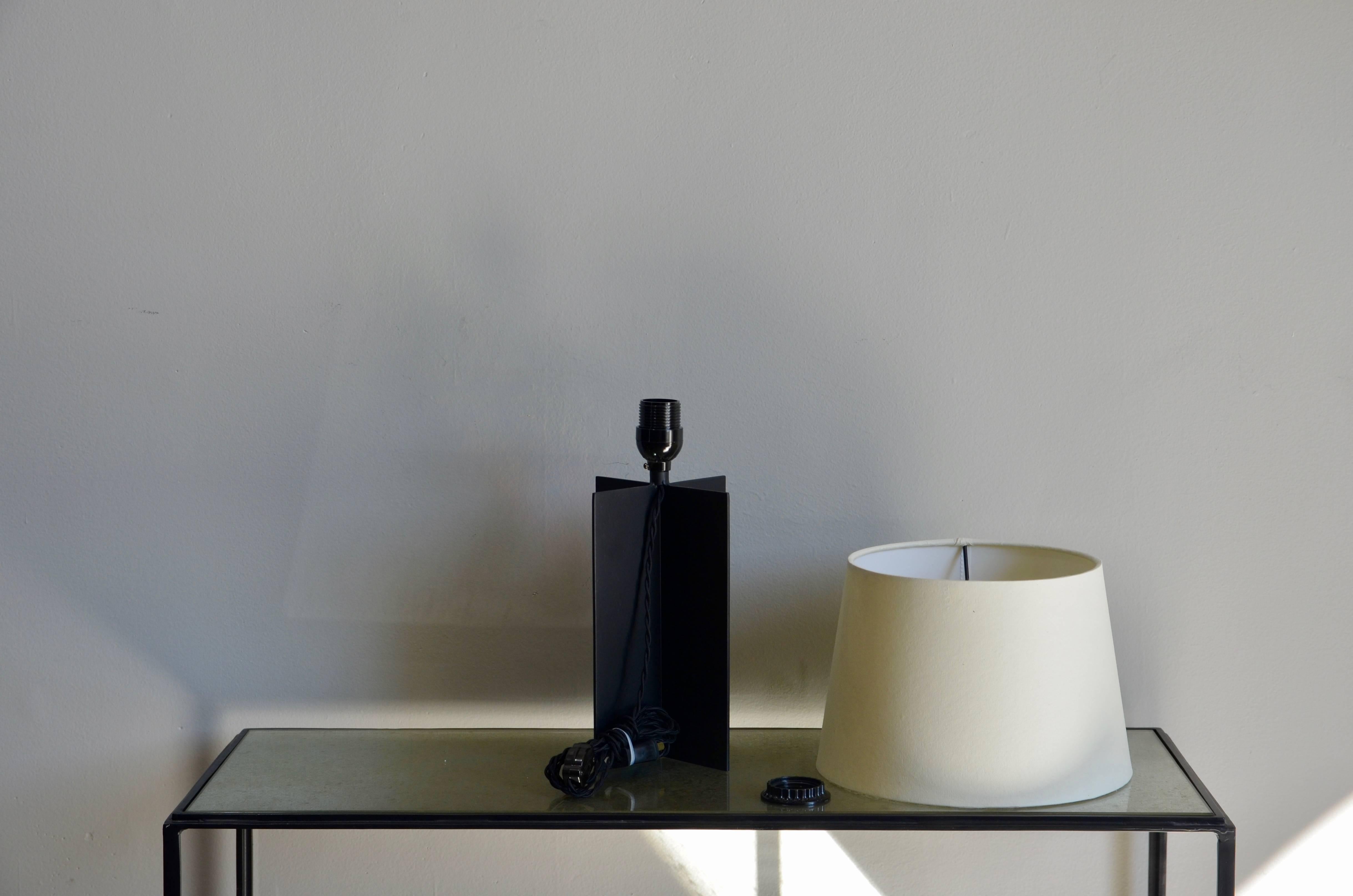 Hand-Painted 'Croisillon' Matte Black Steel and Parchment Table Lamp by Design Frères For Sale