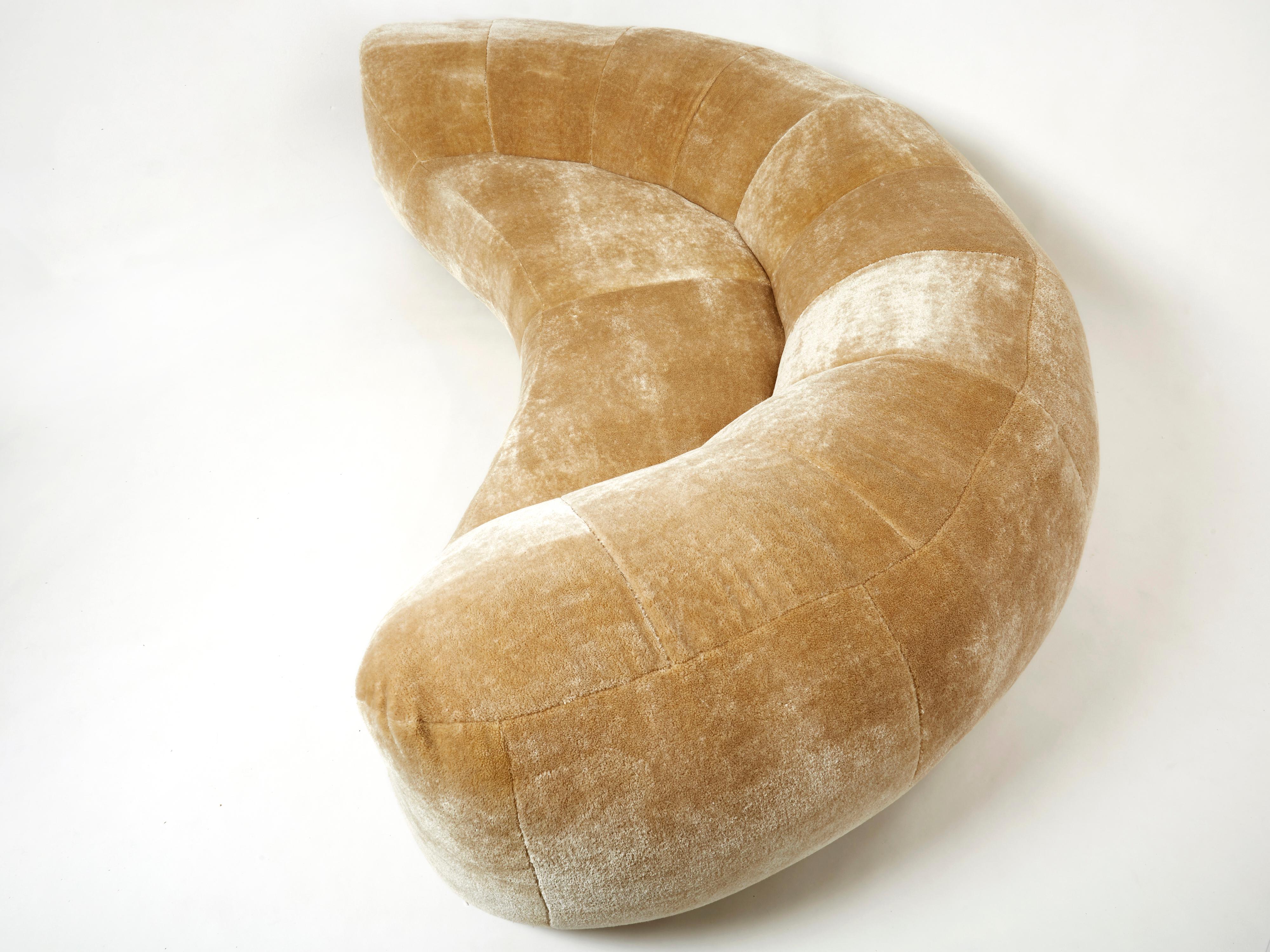 Late 20th Century Croissant Sofa by Raphael Raffel for Honore Paris in Mohair Velvet, 1970s For Sale