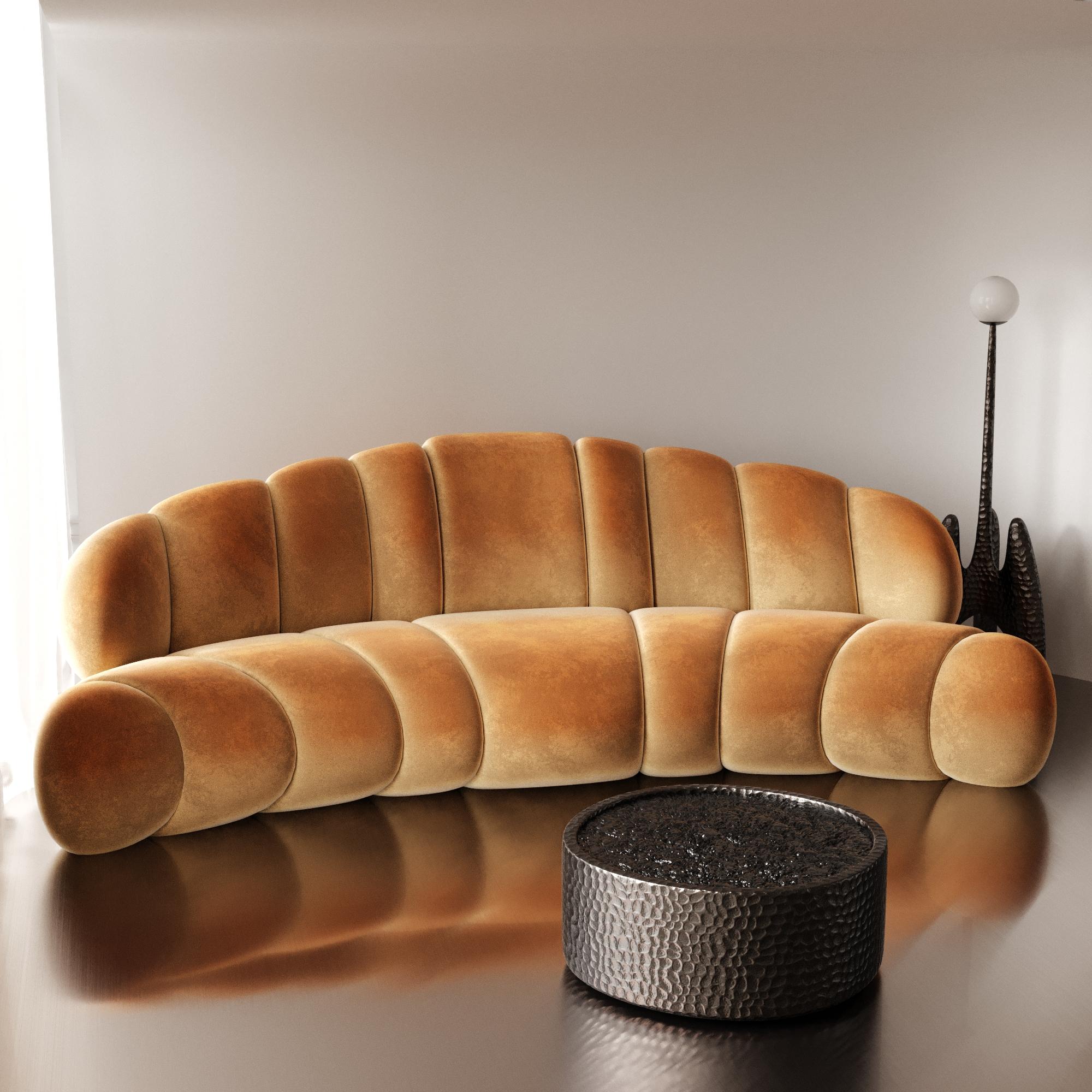 Croissant Sofa In New Condition For Sale In Dubai, AE