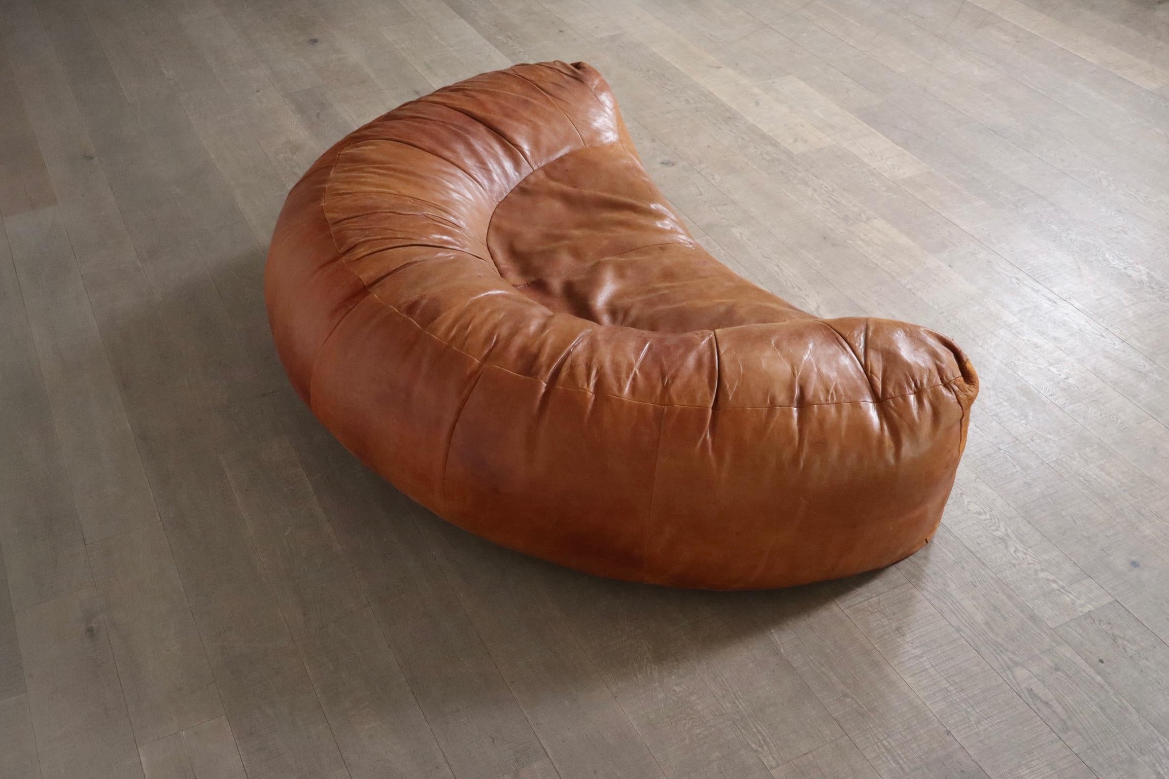 Late 20th Century Croissant Sofa in Cognac Leather by Raphael Raffel for Honore Paris, 1970s For Sale