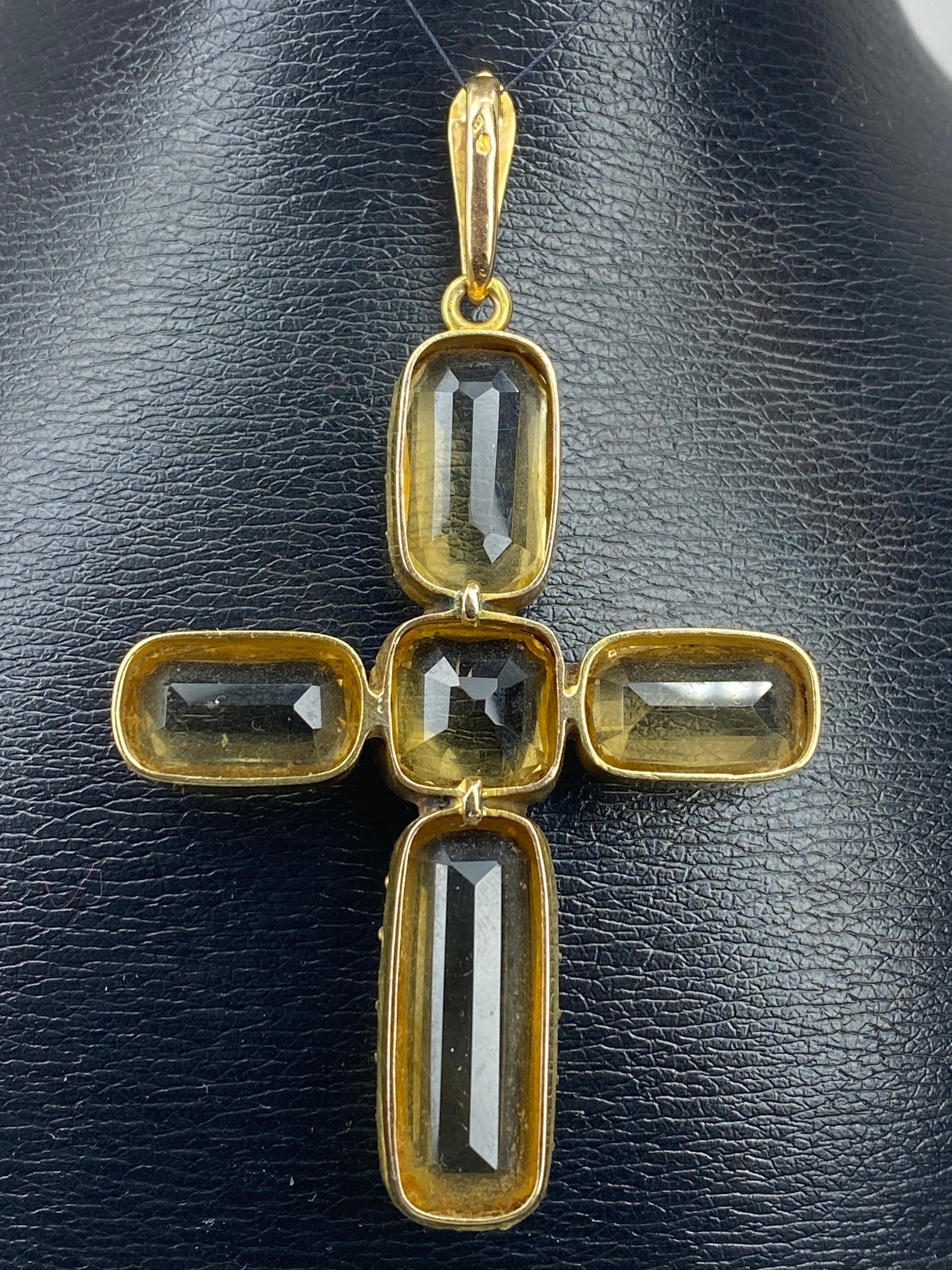 Croix Française En or 18 Carats Ornée De 5 Citrines, Époque Fin Xixéme For Sale 3