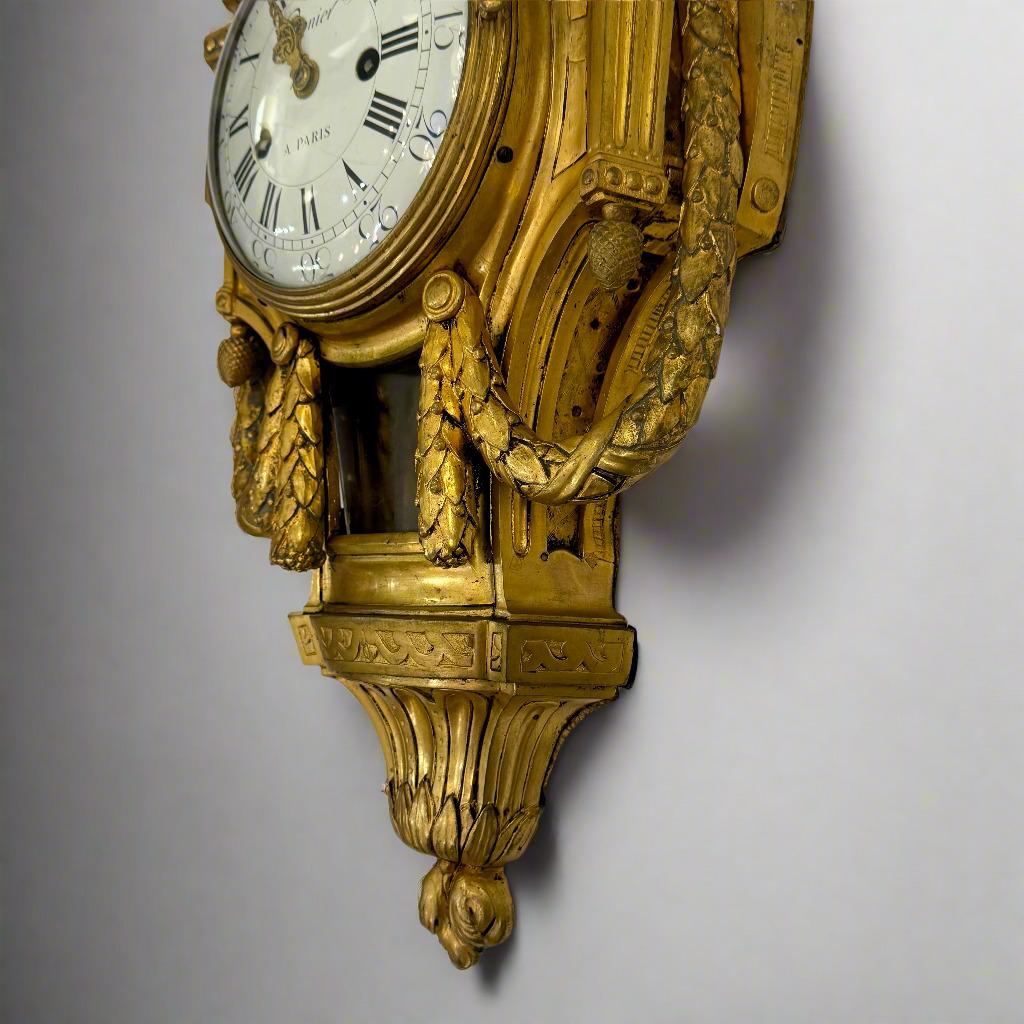 Horloge murale française d'époque Louis XVI en bronze doré Cronier Paris en vente 2