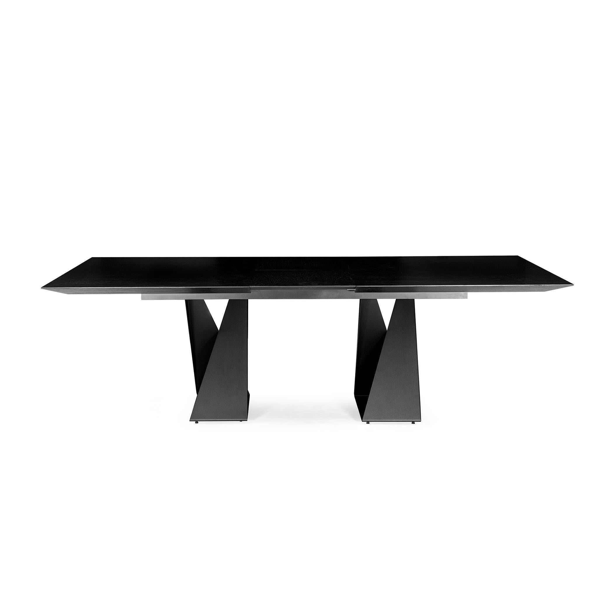 Table de salle à manger extensible avec plateau en Oak Oakne noir de 79 pouces et pieds en métal, Cronos Design en vente 3
